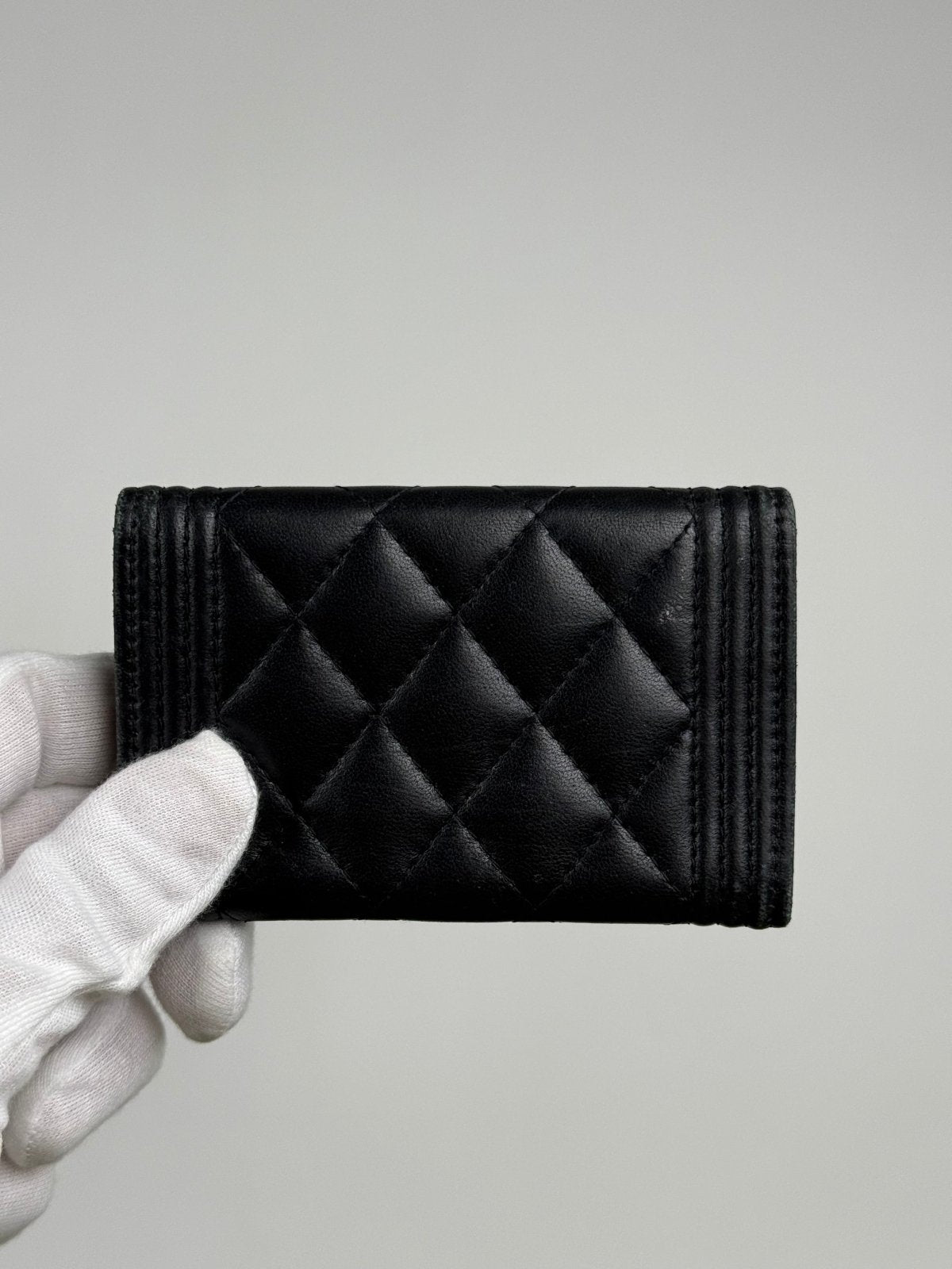 Portacarte à Rabat Boy Chanel Nero - Second Hand Di Fiore