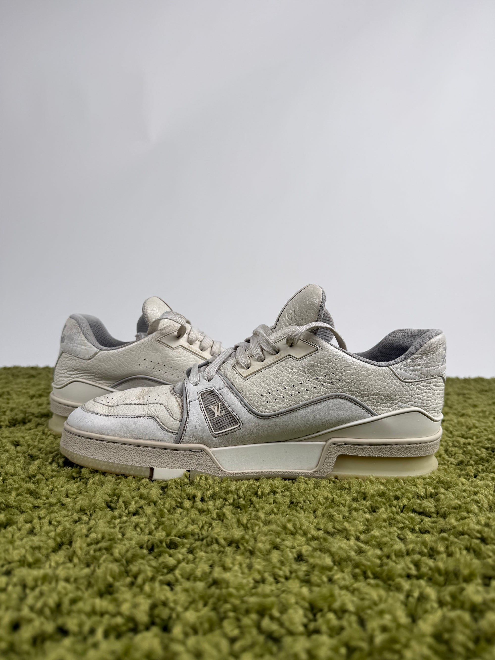 Louis Vuitton Trainer 42 veste 43