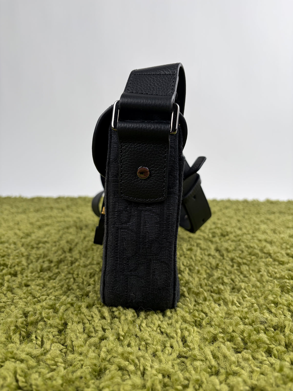Borsa a tracolla Christian Dior Saddle con pattina Nero