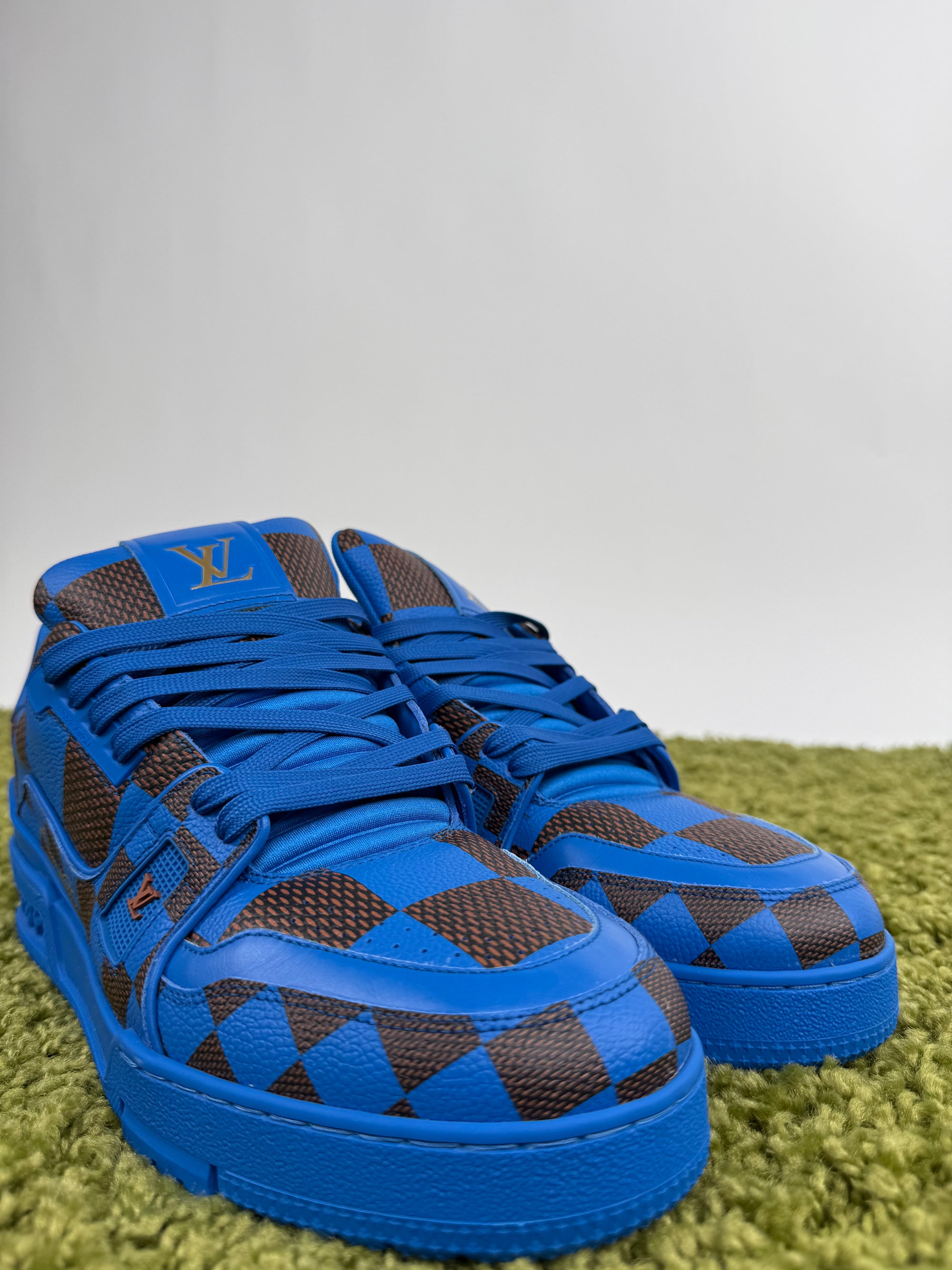 Louis Vuitton Trainer 41 veste 42