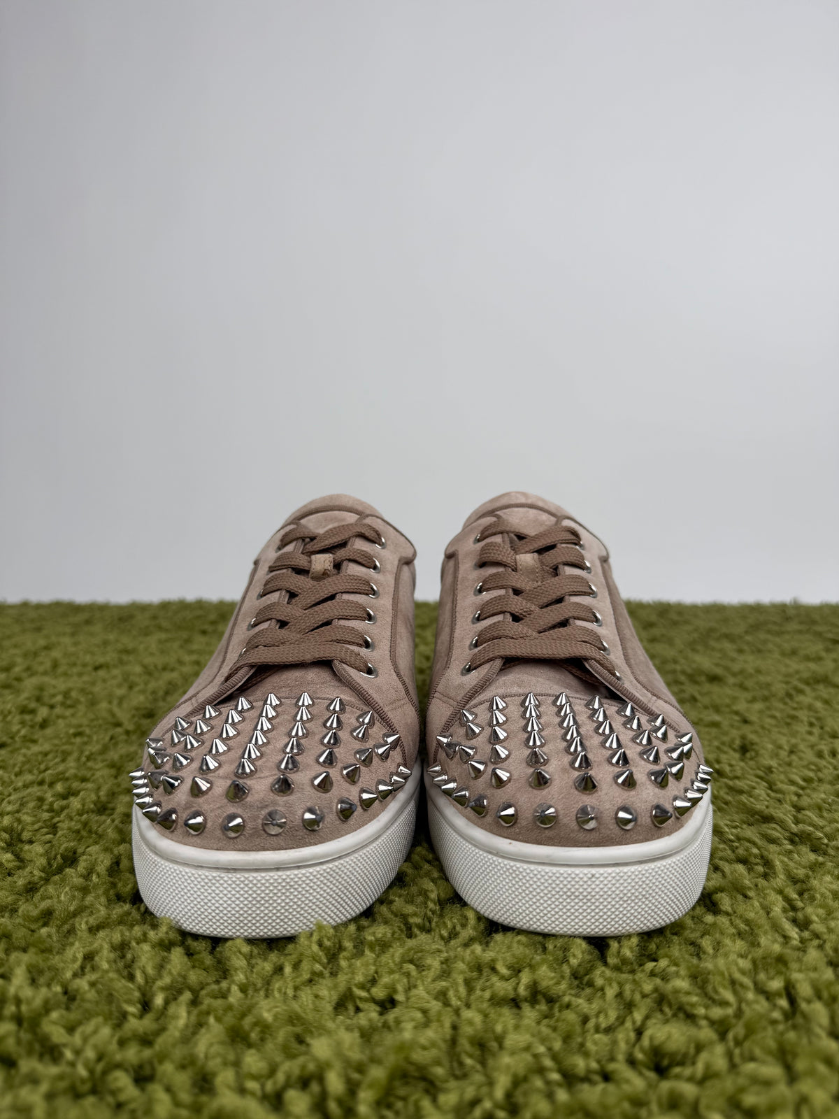 Christian Louboutin Spikes Beige 41