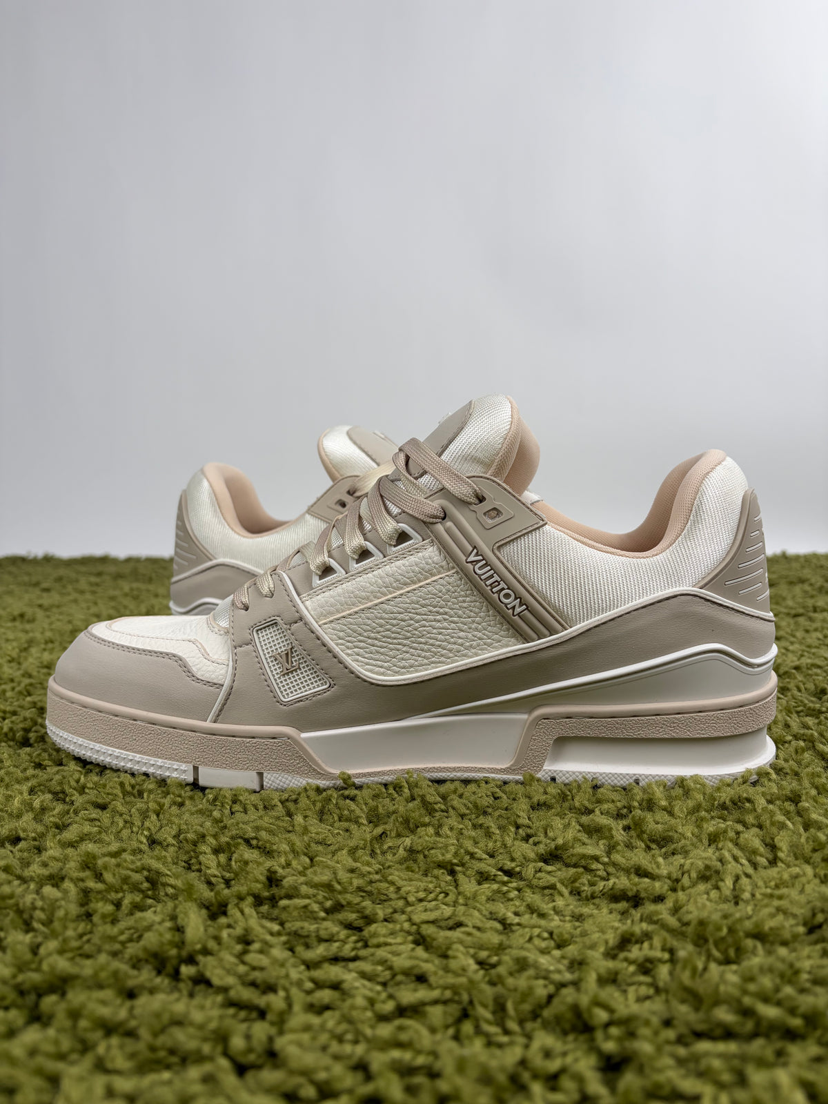 Louis Vuitton Trainer Beige 10