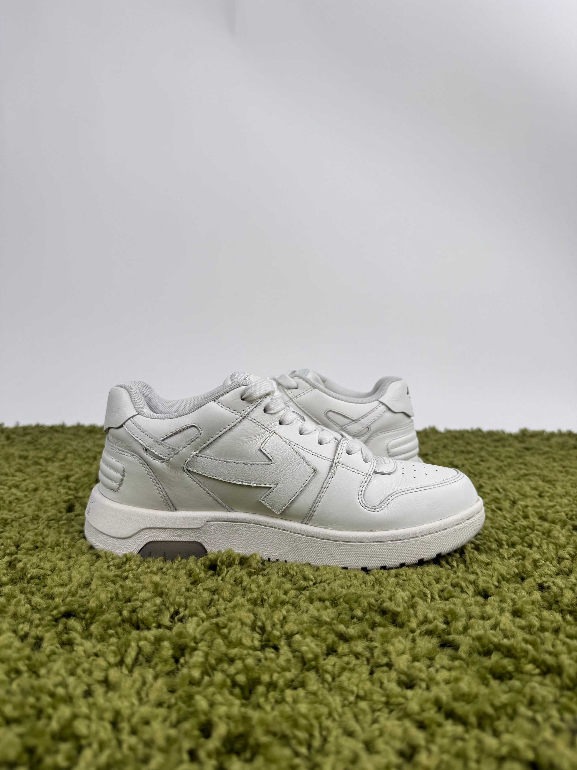 Off White Out Of Office 36