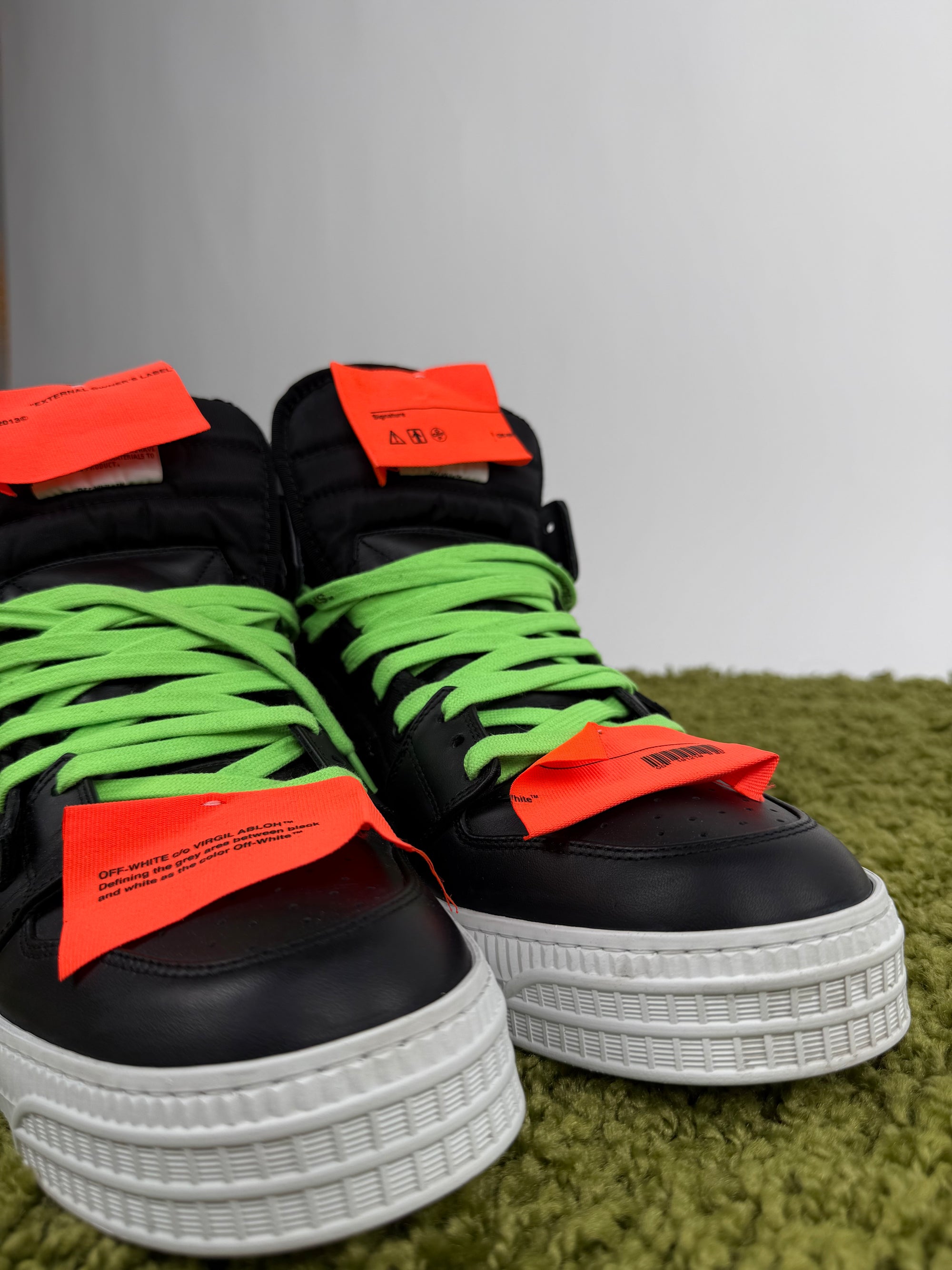 Off White Sneaker 44
