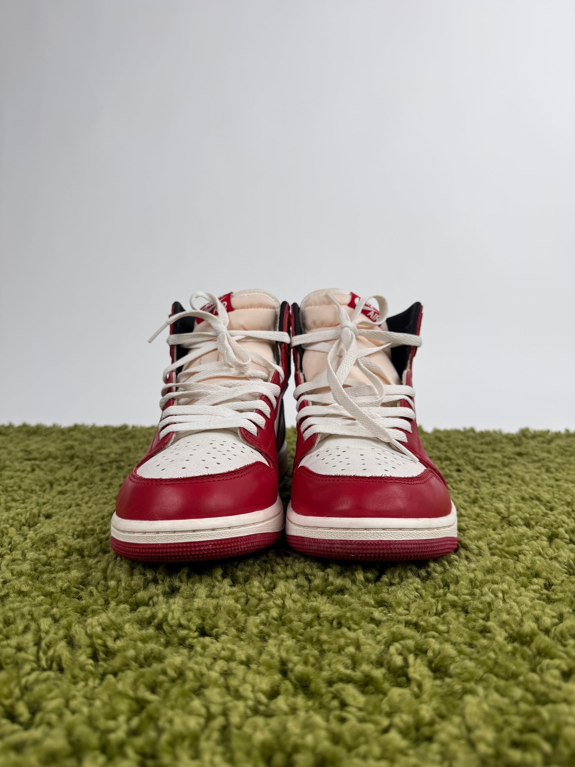 Nike Air Jordan 1 Retro High OG Chicago Lost and Found 44.5