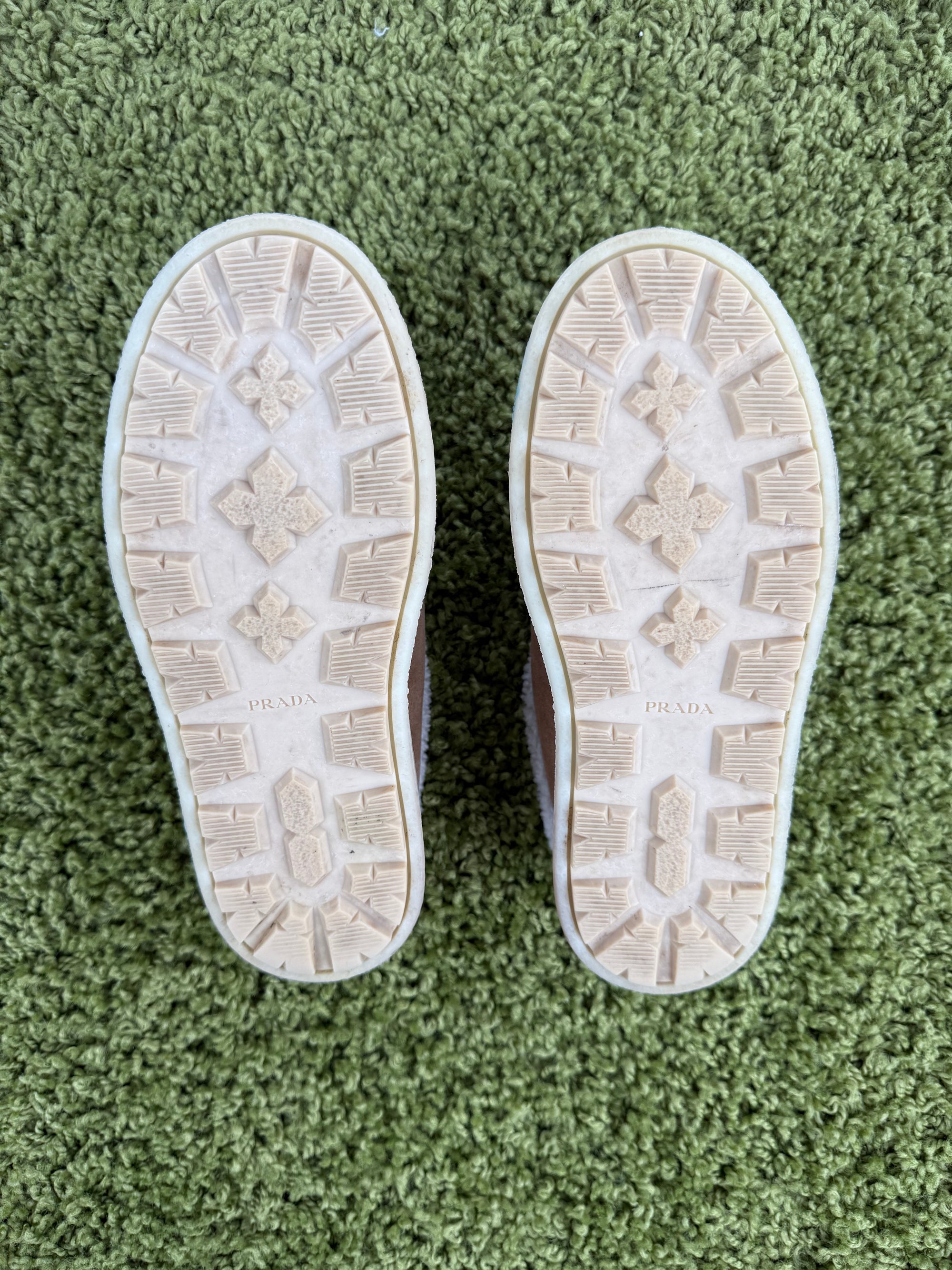 Prada 37.5