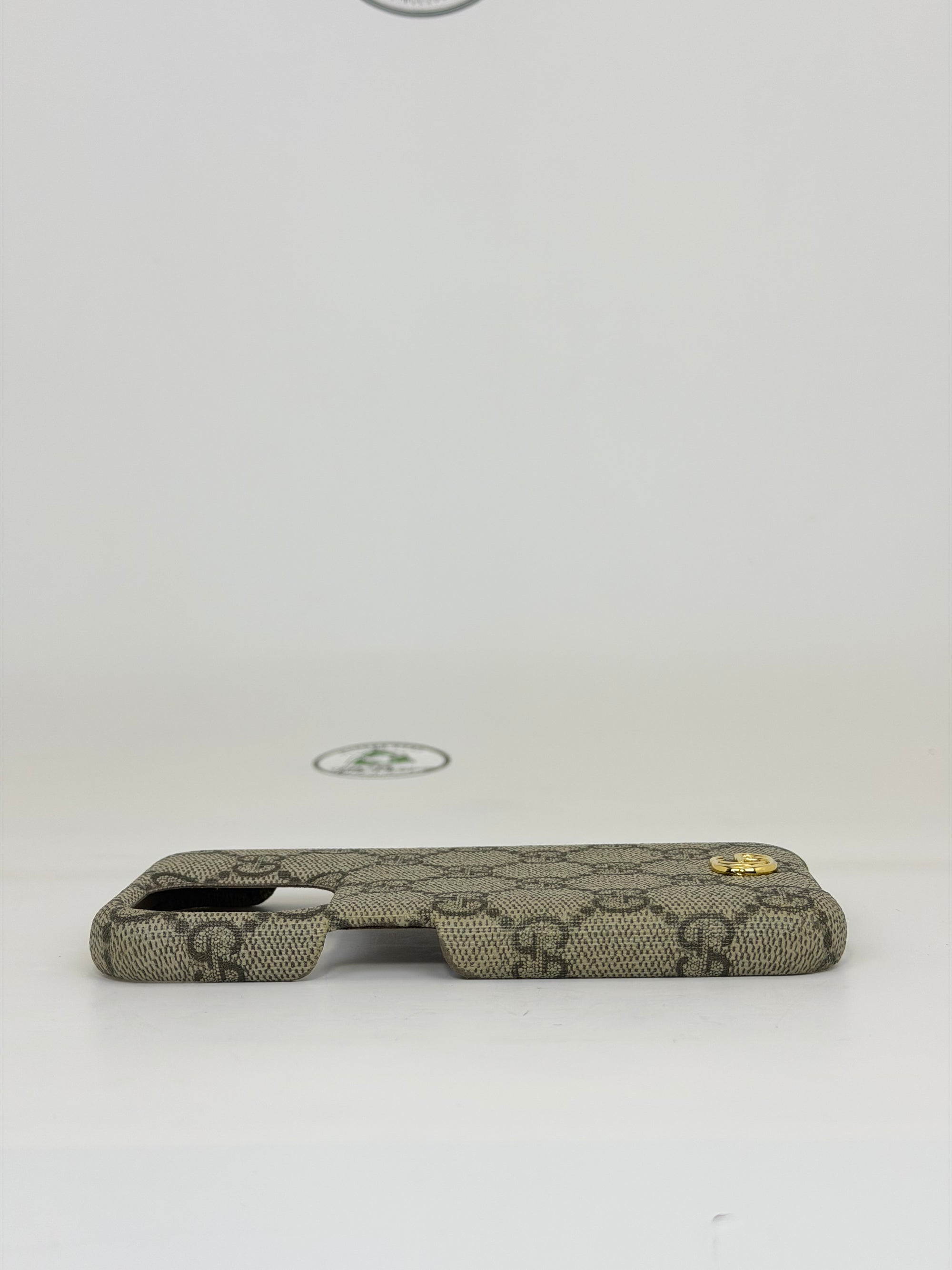 Cover Gucci per IPhone 16 pro beige e oro