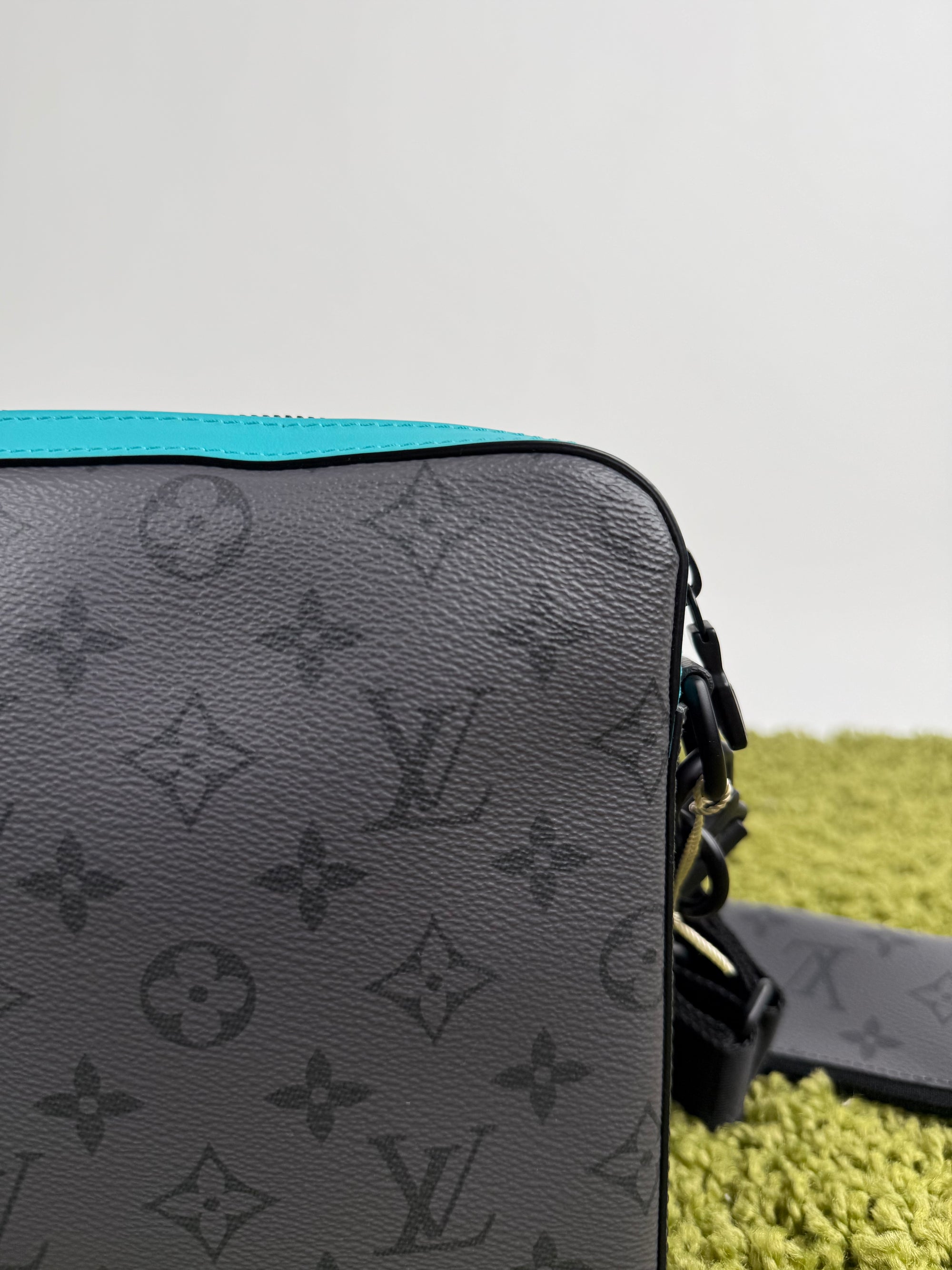 Borsa Trio Messenger Louis Vuitton Grigia