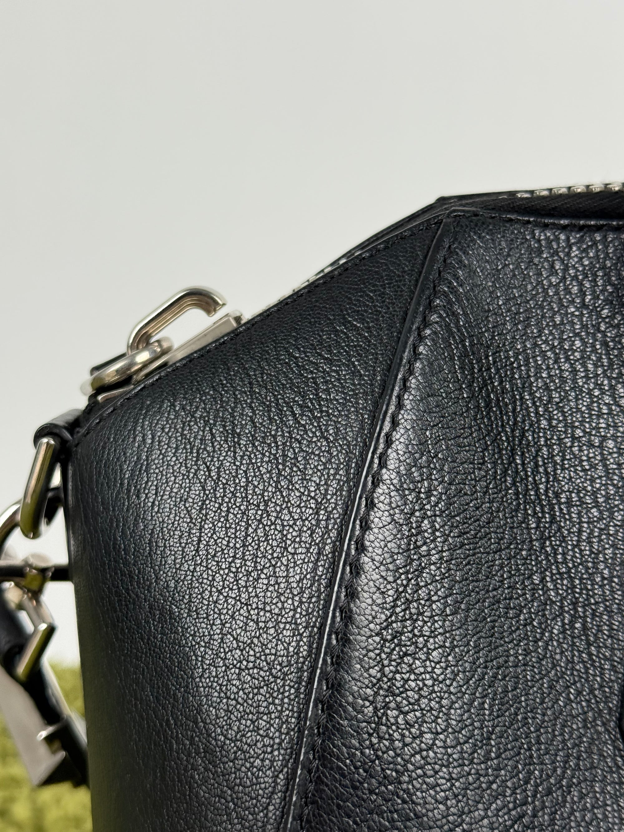 Borsa Antigona Givenchy in pelle Nera