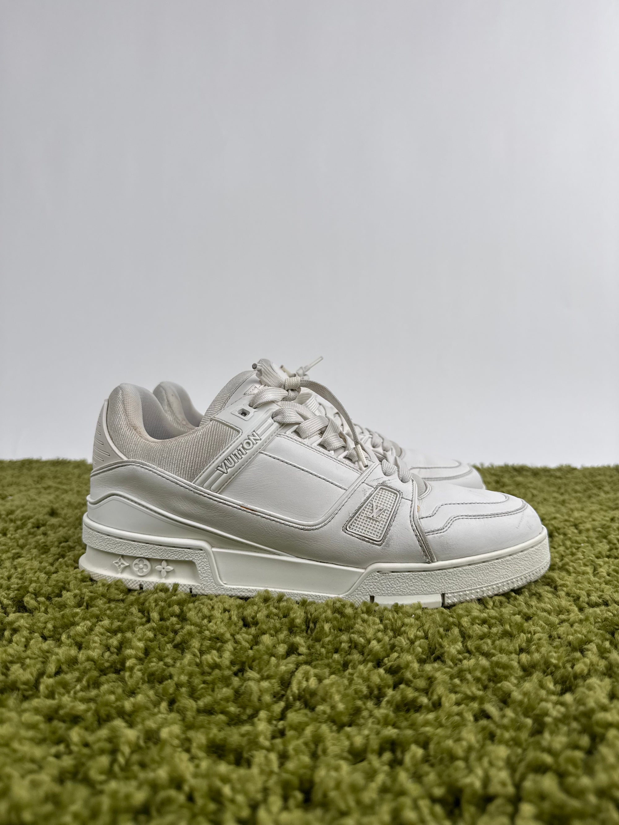 Louis Vuitton Trainer 42 veste 43