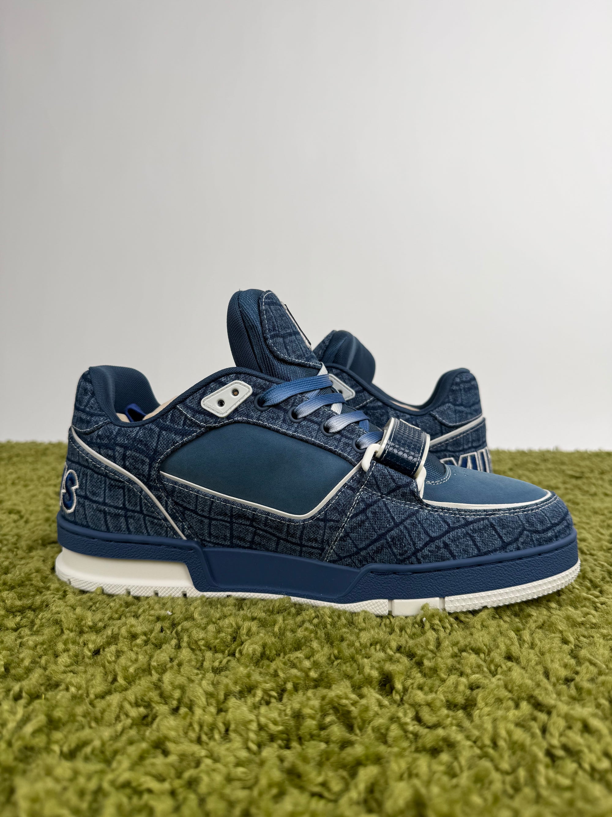 Louis Vuitton Trainer in Denim Blu 9.5