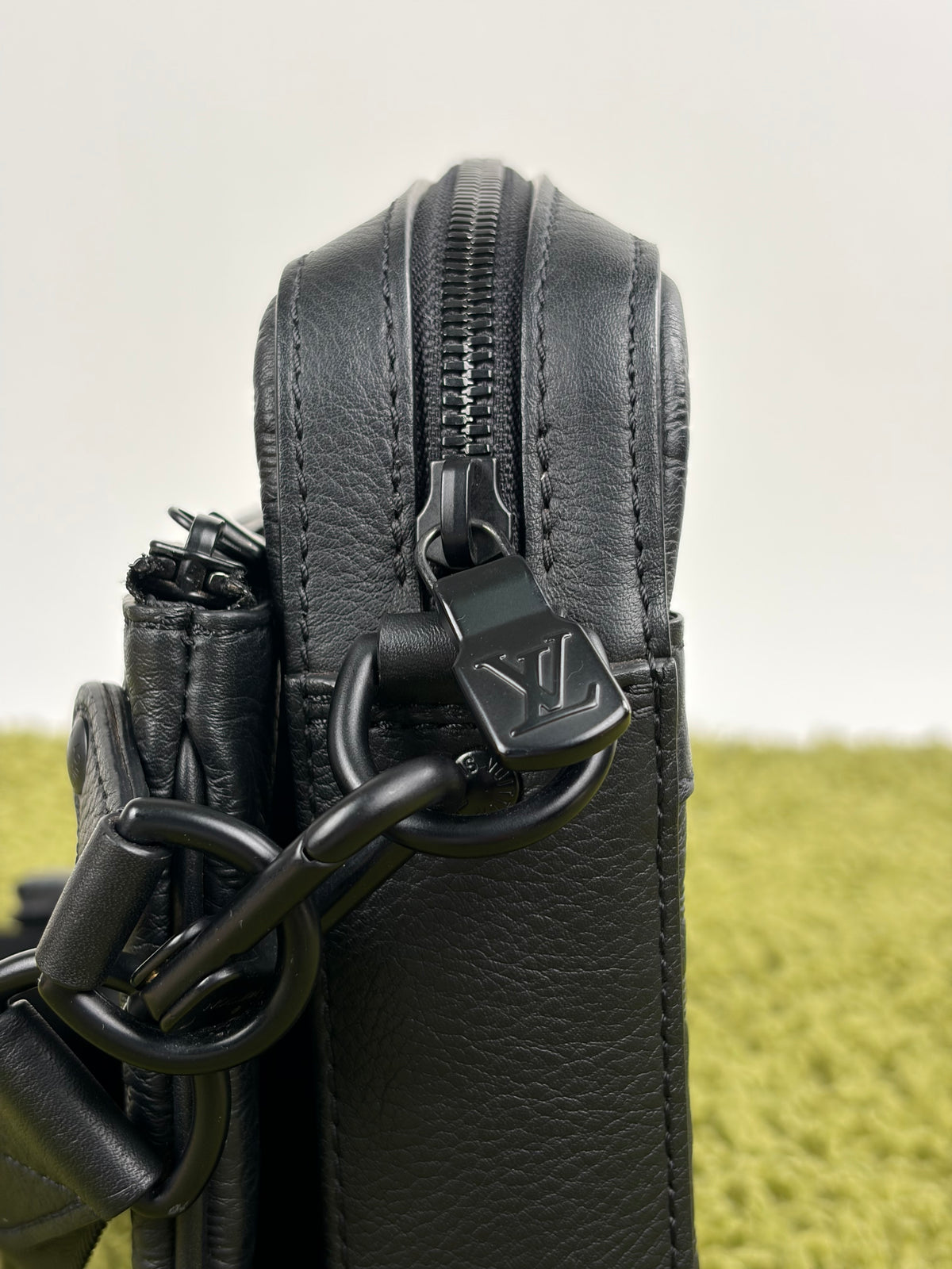 Borsa Louis Vuitton Messenger Trio Nera