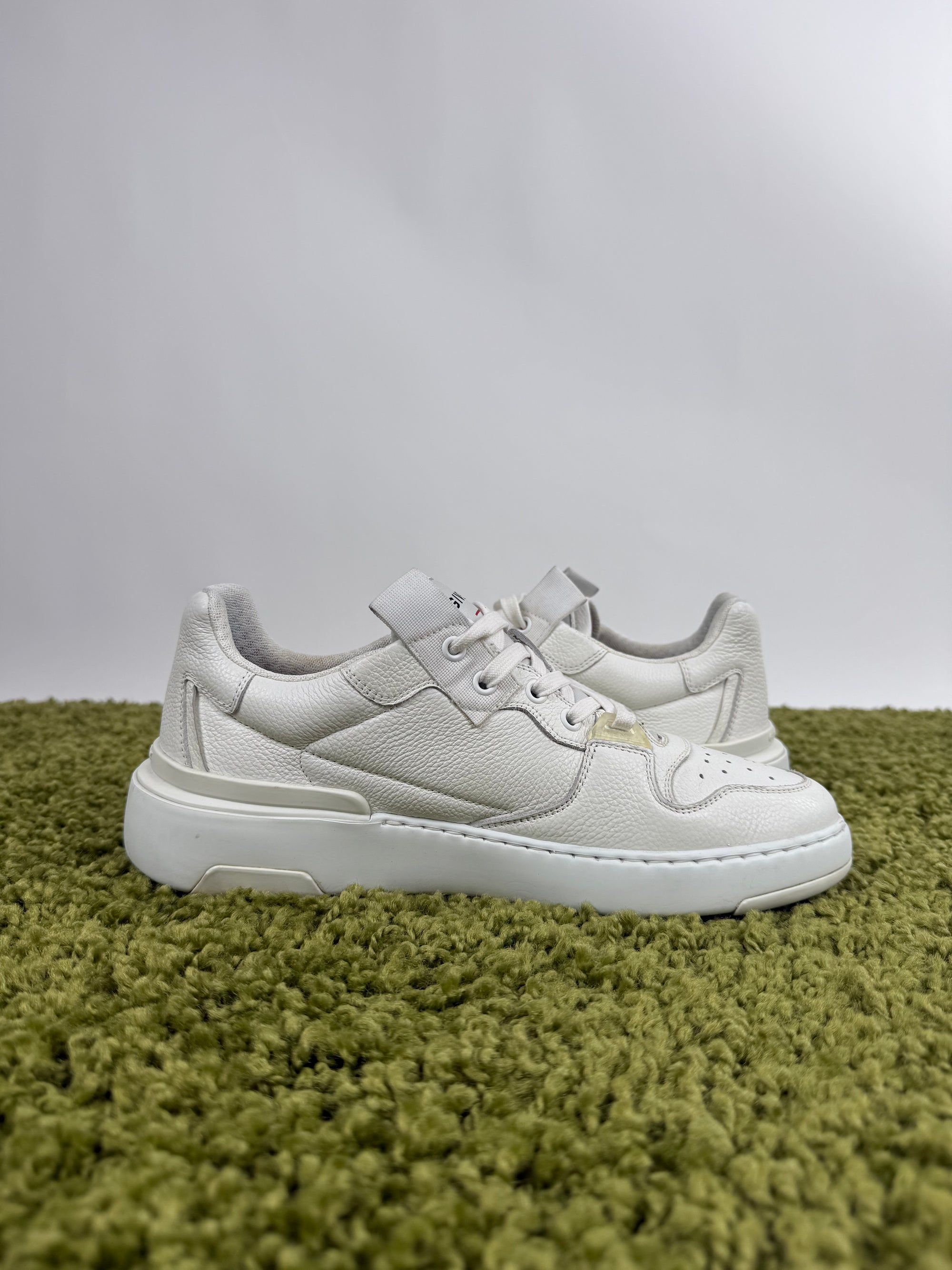 Givenchy Wing low sneaker 40