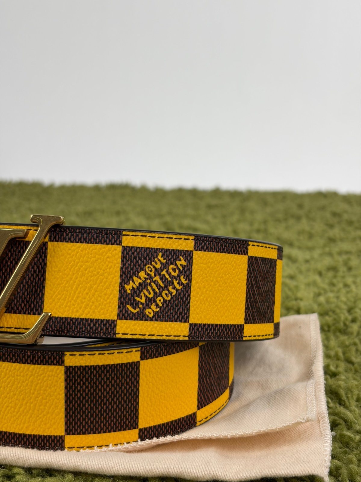 Cintura Louis Vuitton initiales Size 90 gialla e marrone - Second Hand Di Fiore