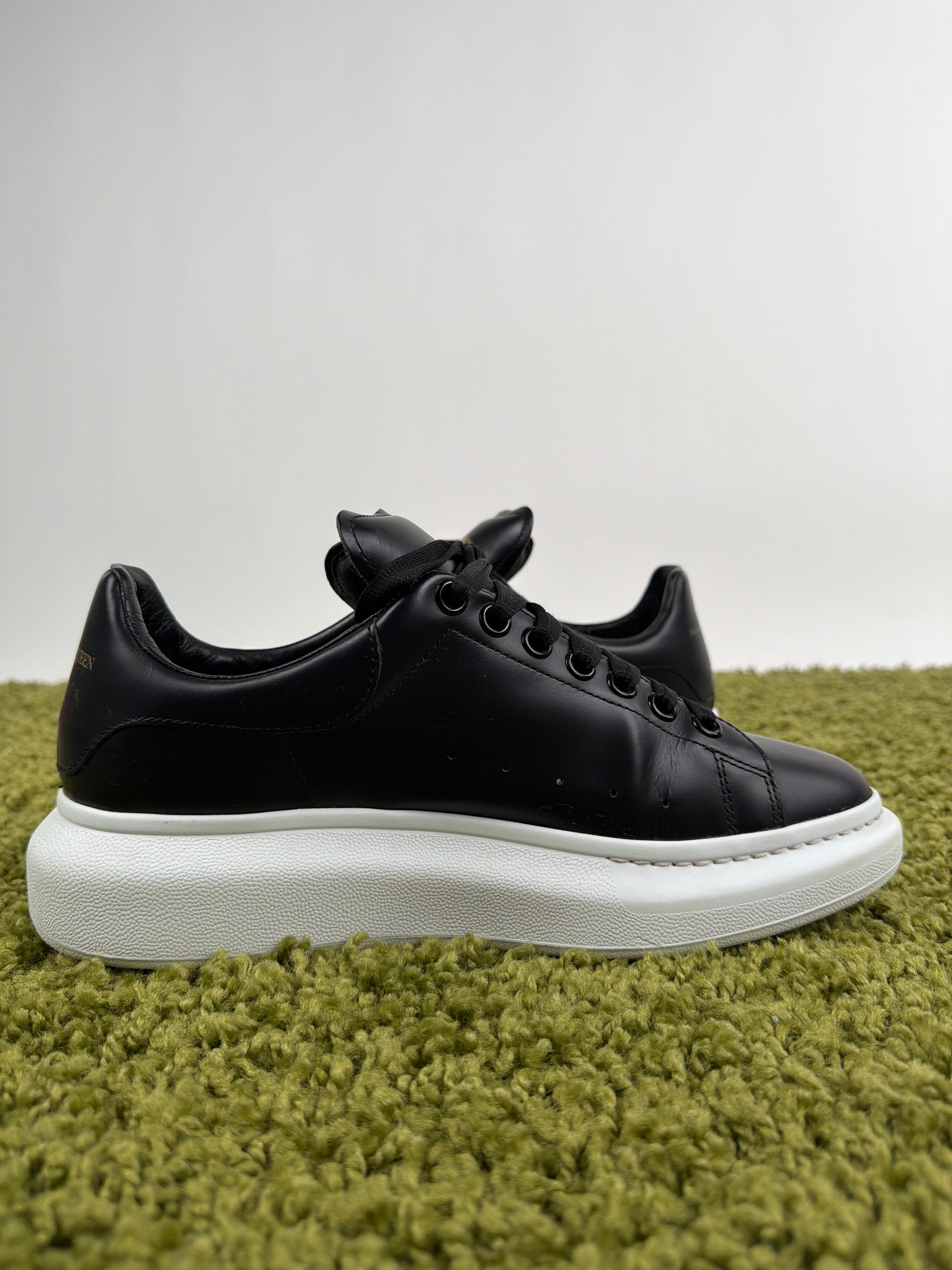 Alexander McQueen 42