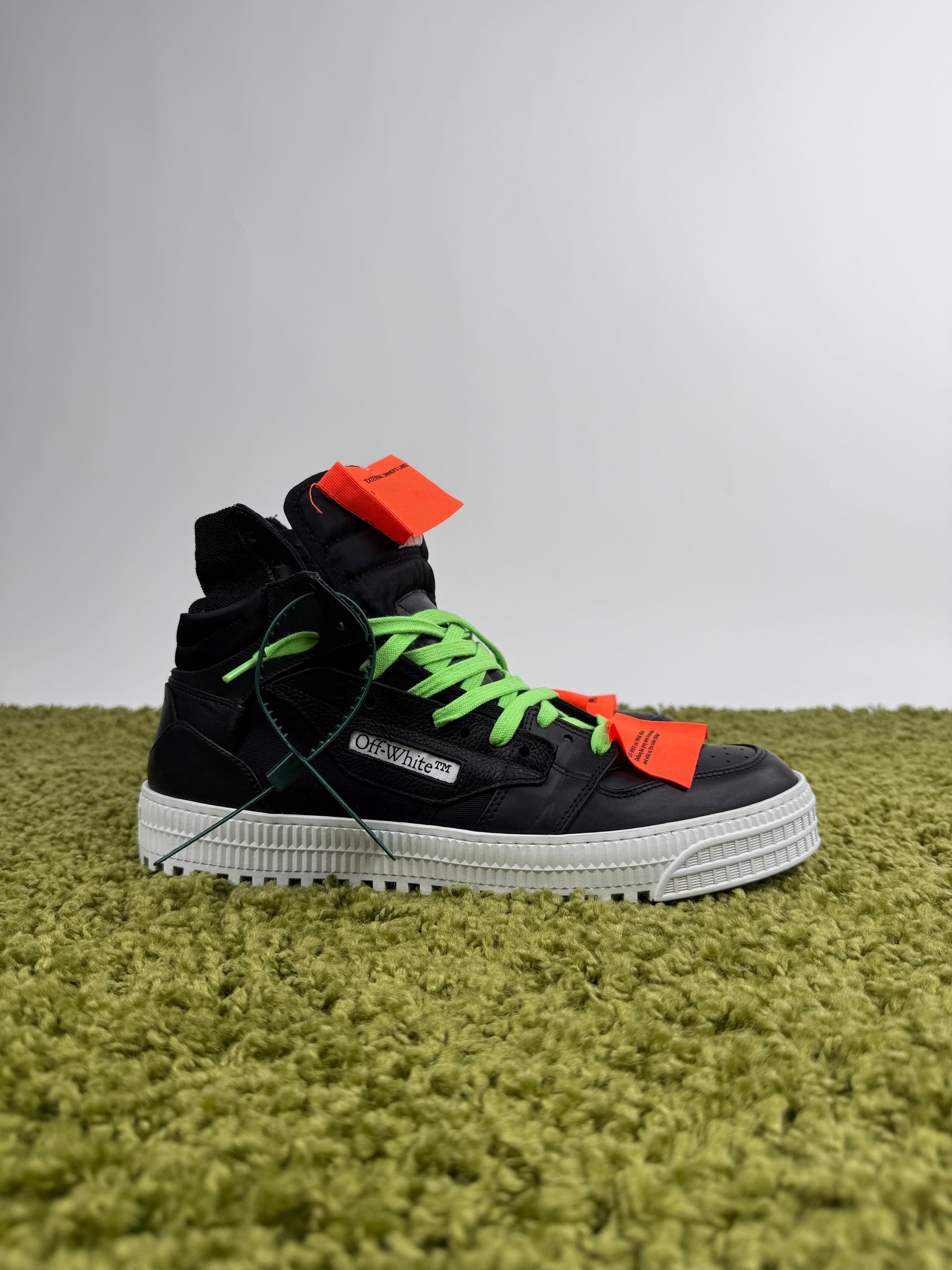 Off White Sneaker 44