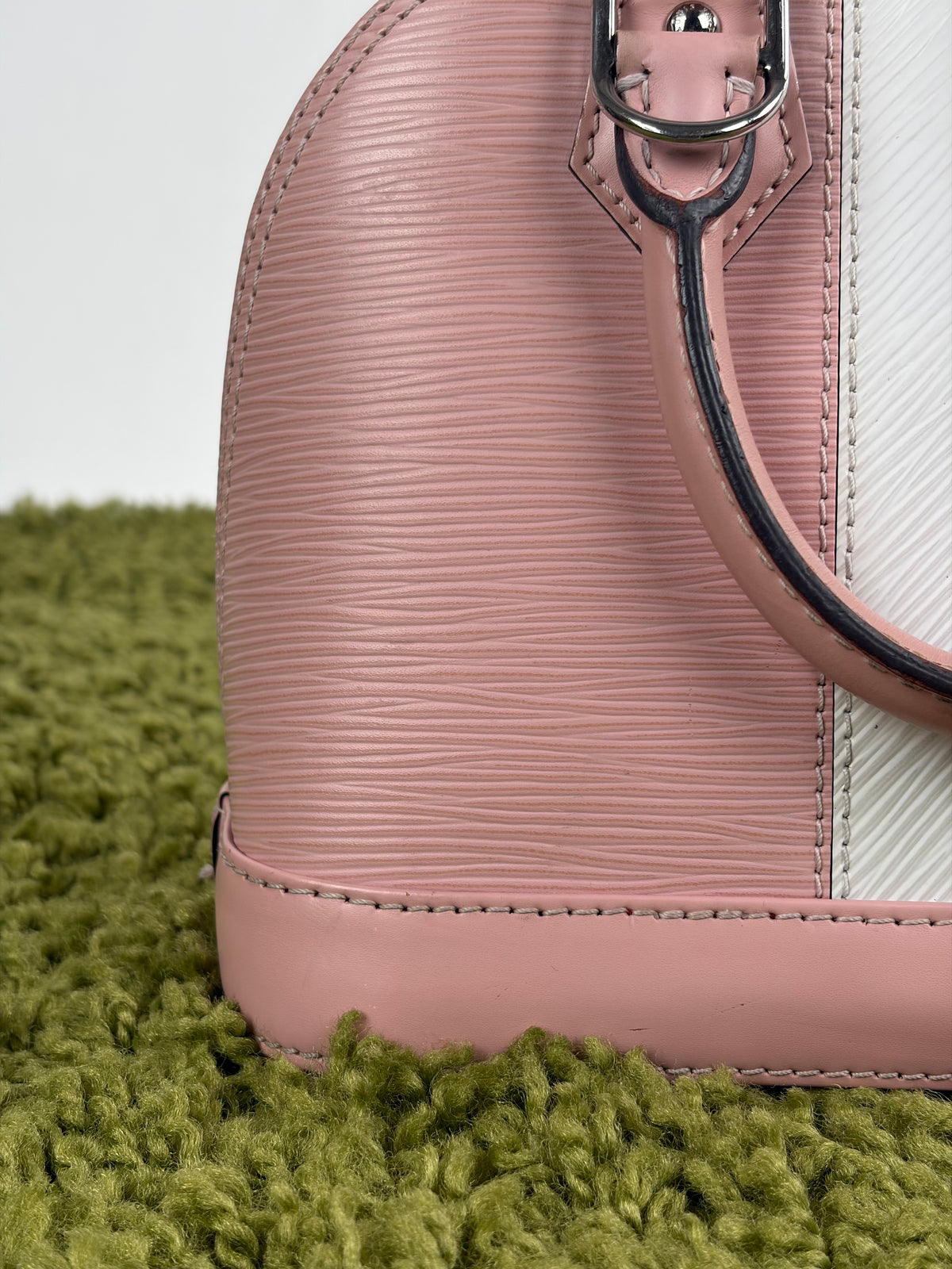 Borsa Louis Vuitton Alma BB Rosa