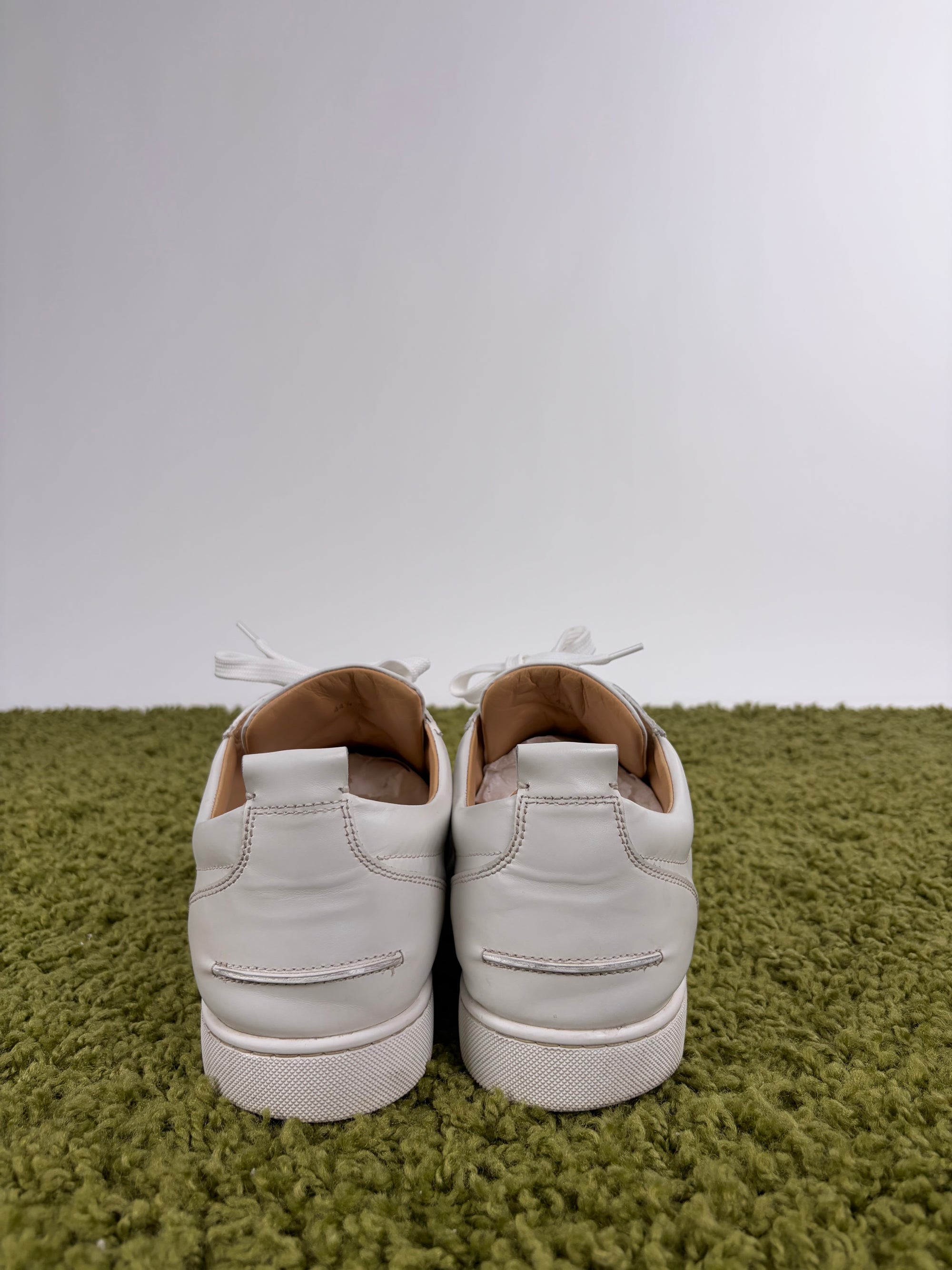 Louboutin basse Size 44.5 bianche