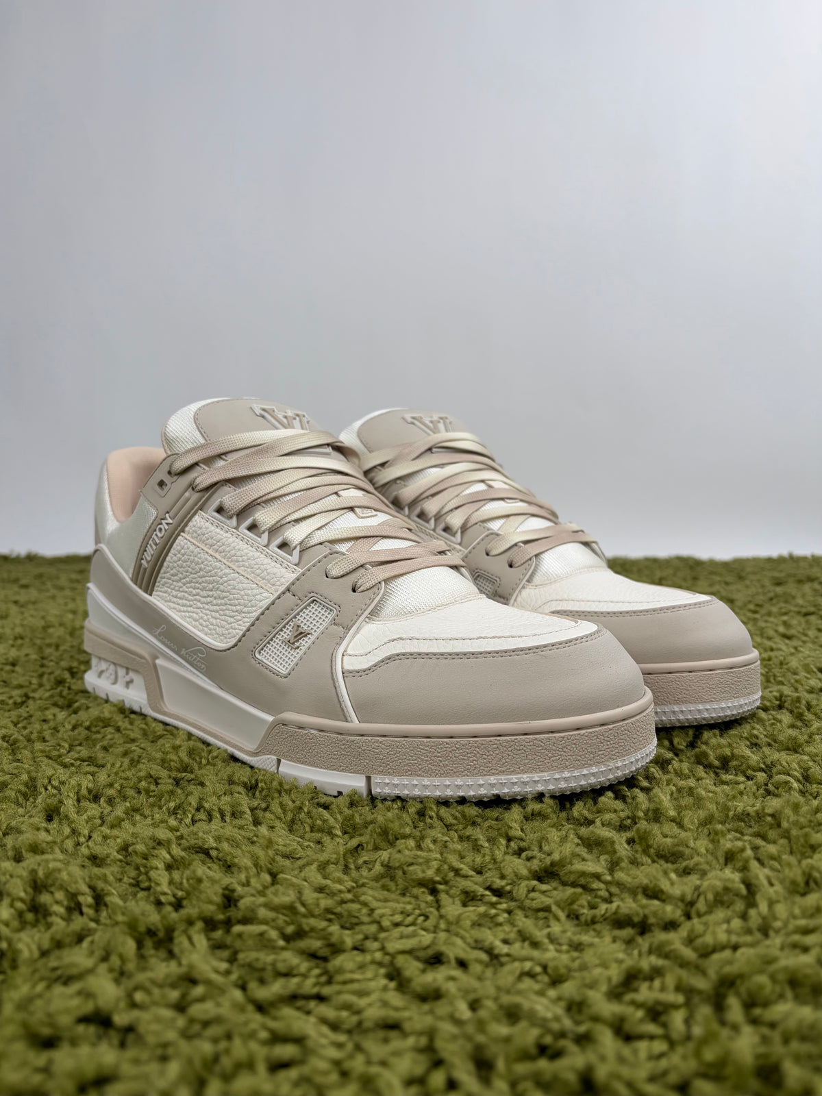 Louis Vuitton Trainer Beige 10