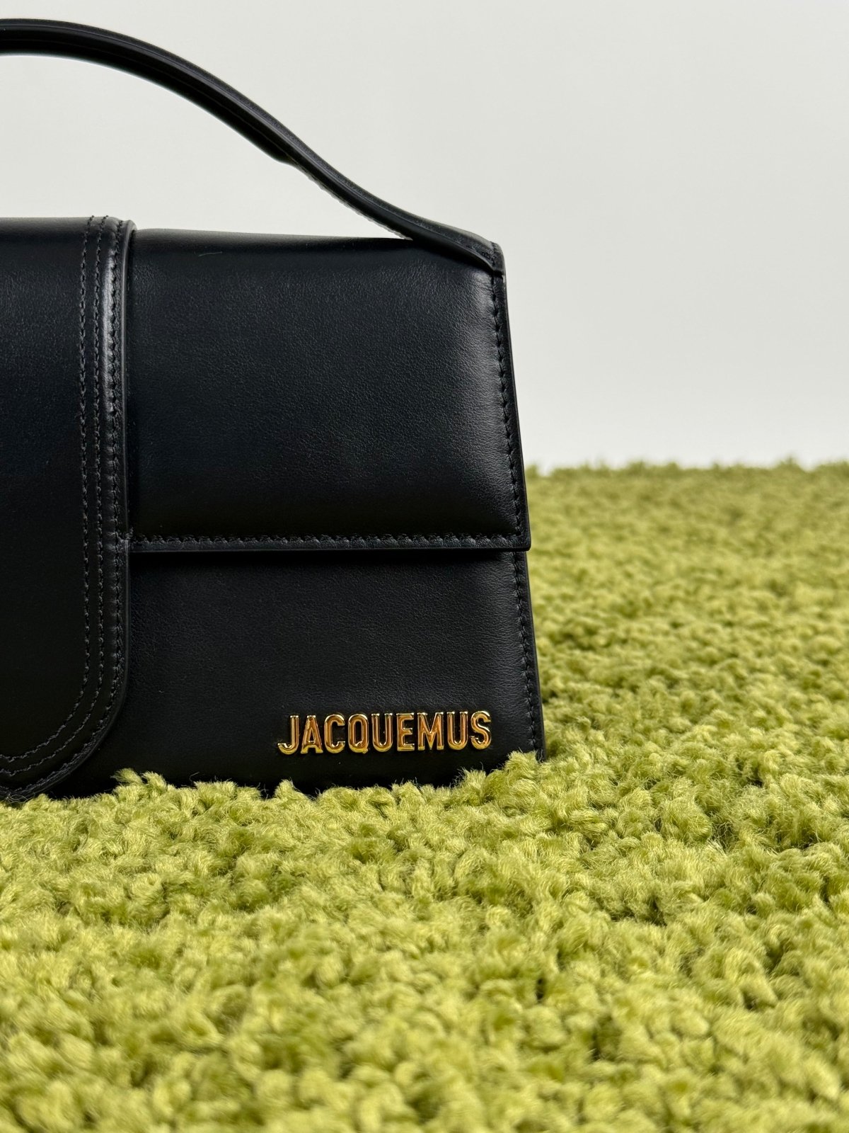 Jacquemus La Grande bambino nera - Second Hand Di Fiore