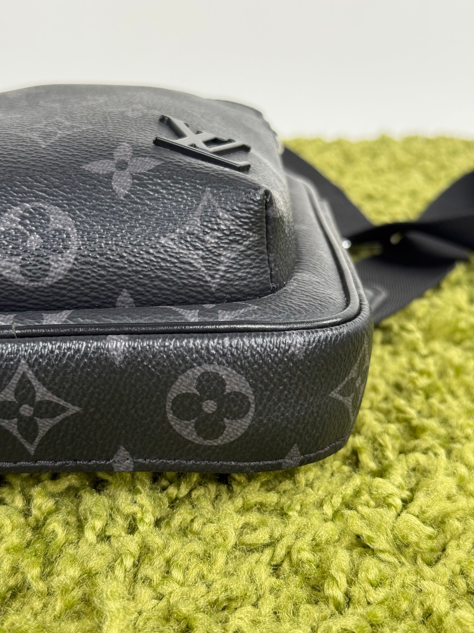Zaino Monospalla Avenue Louis Vuitton Nero