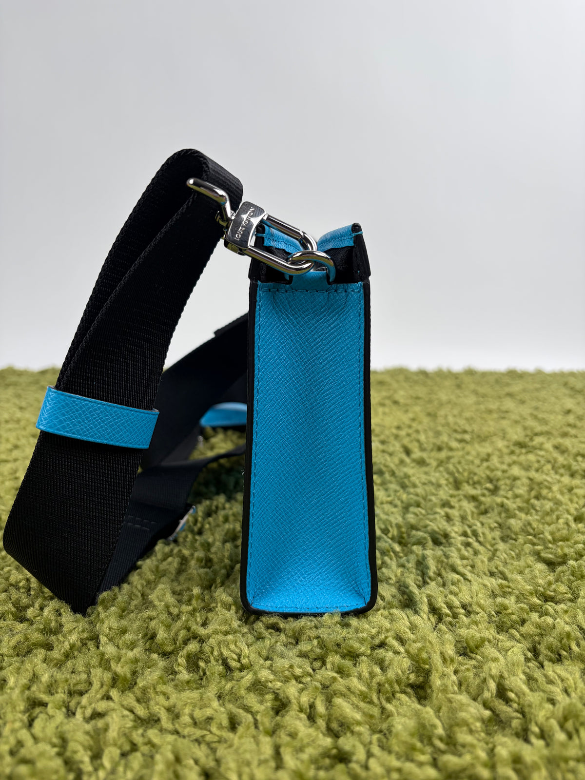 Mini Borsa a tracolla Louis Vuitton Gaston Azzurra