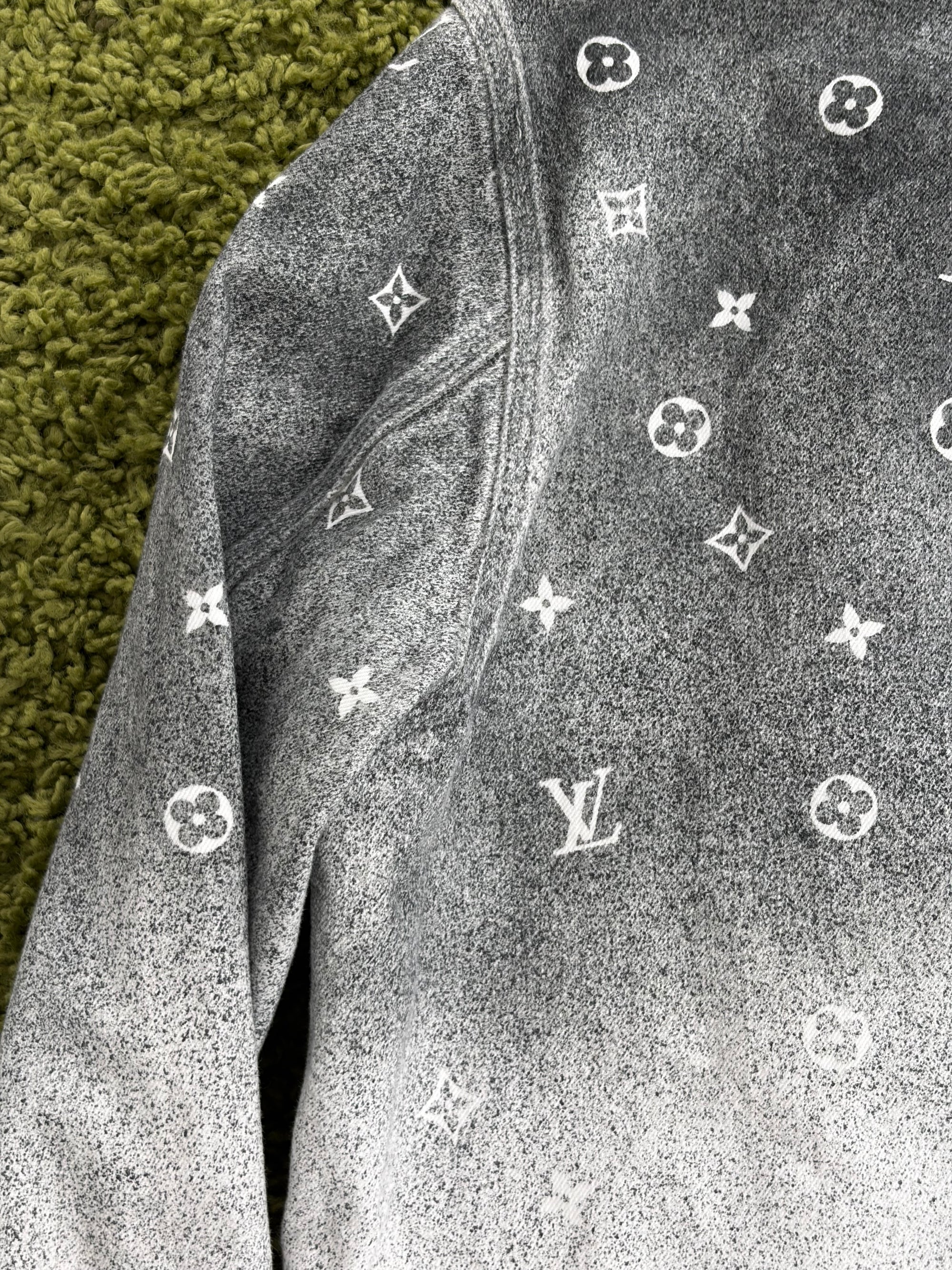 Giacca Louis vuitton Gradient Snowfall Size XL bianca e grigia