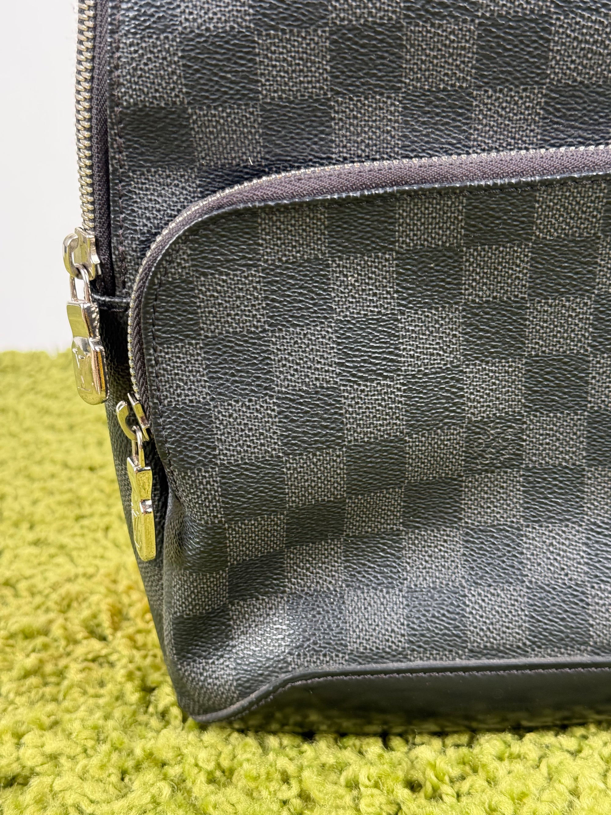 Borsello Avenue Sling Louis Vuitton Nero