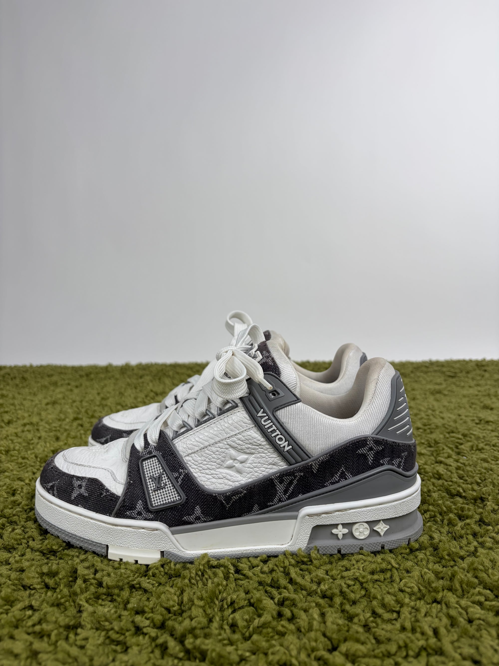 Louis Vuitton trainer Size 5.5=39.5 calza 40.5 bianche e grigie