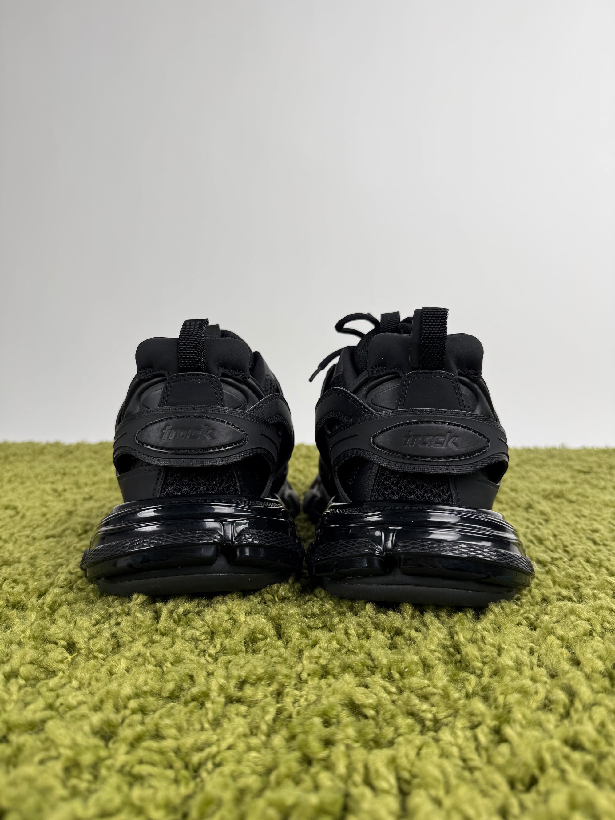 Balenciaga Track Nera 42