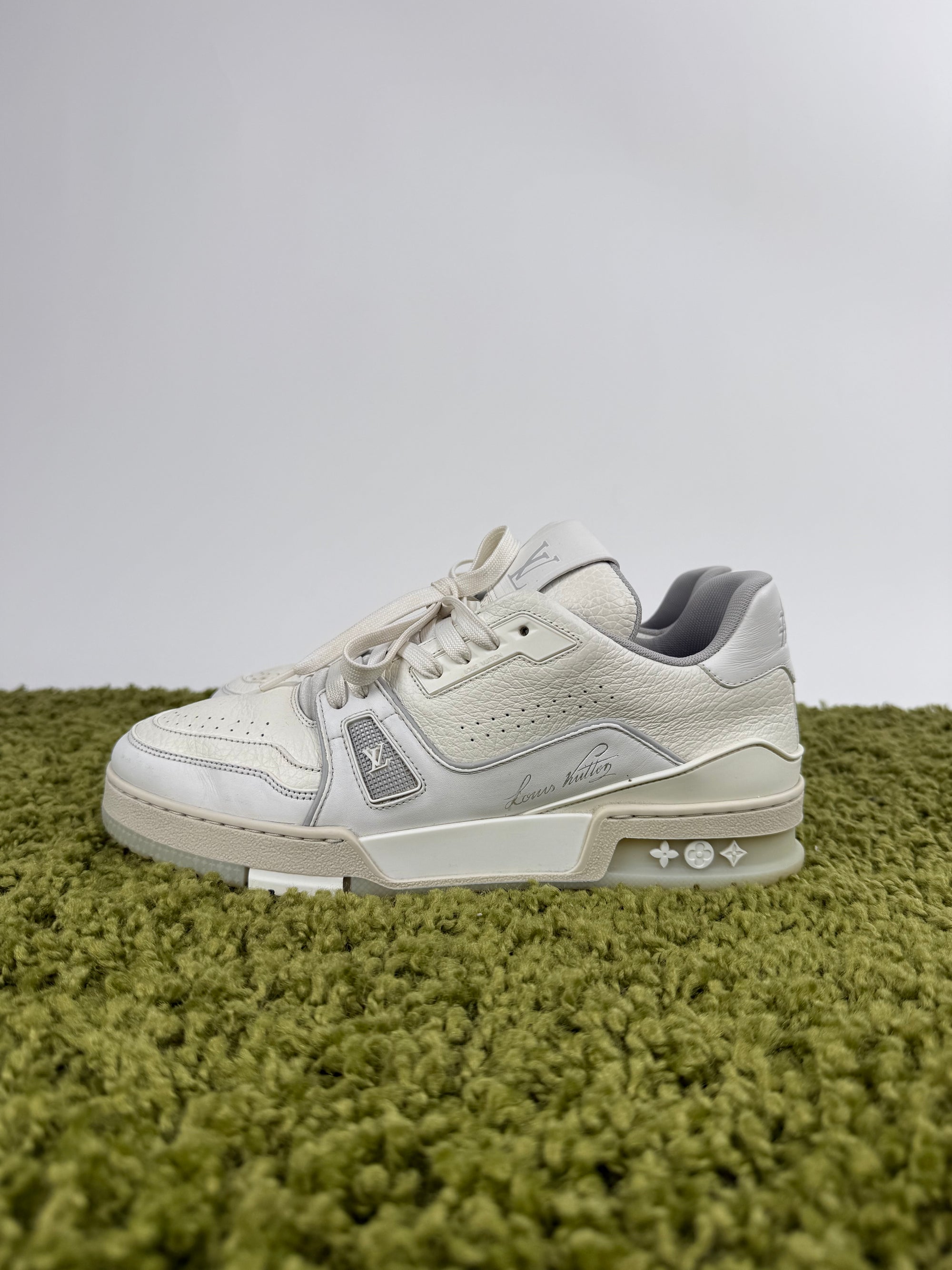Louis Vuitton Trainer Bianca 7.5