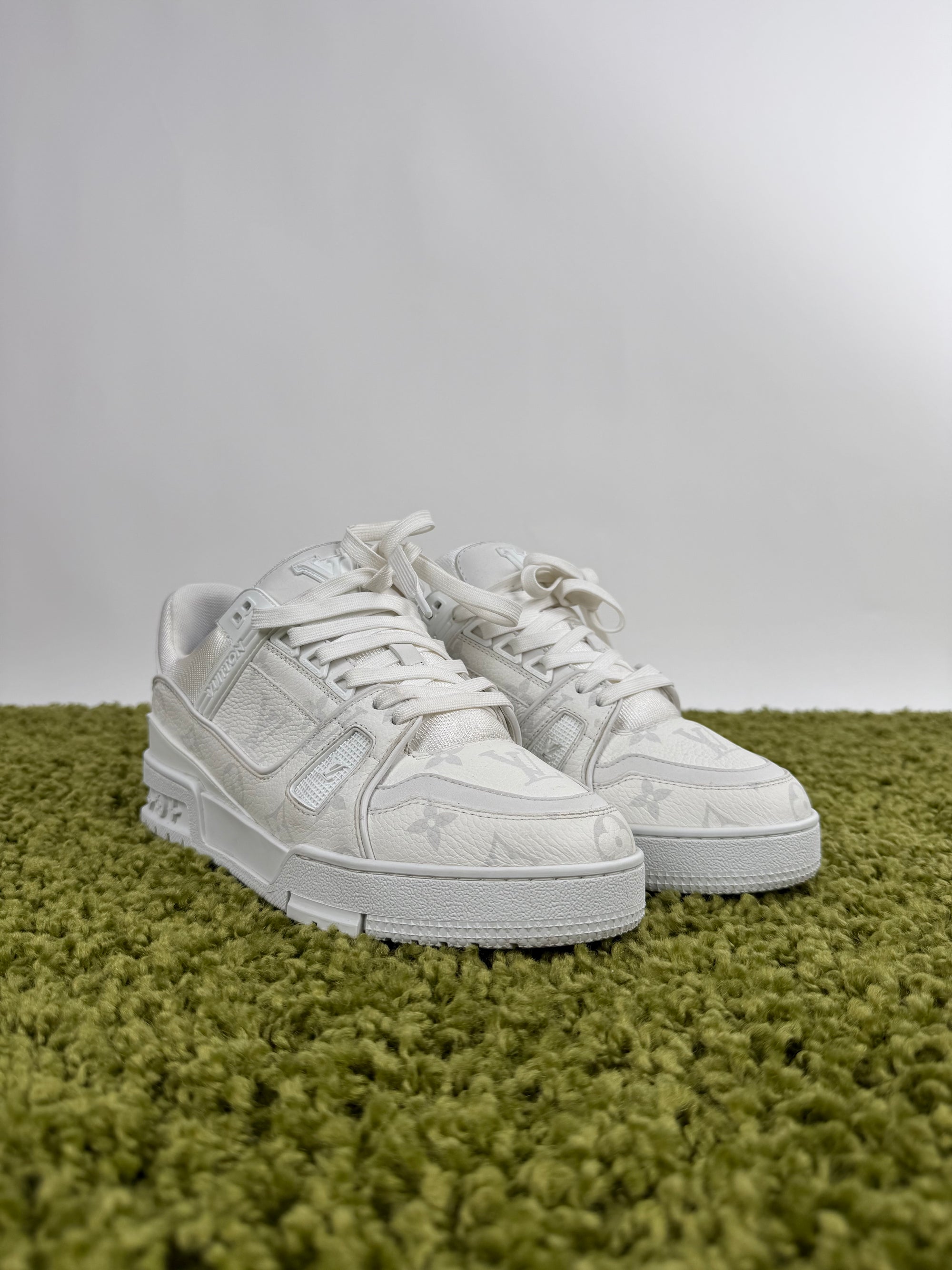 Louis Vuitton Trainer 39 veste 40
