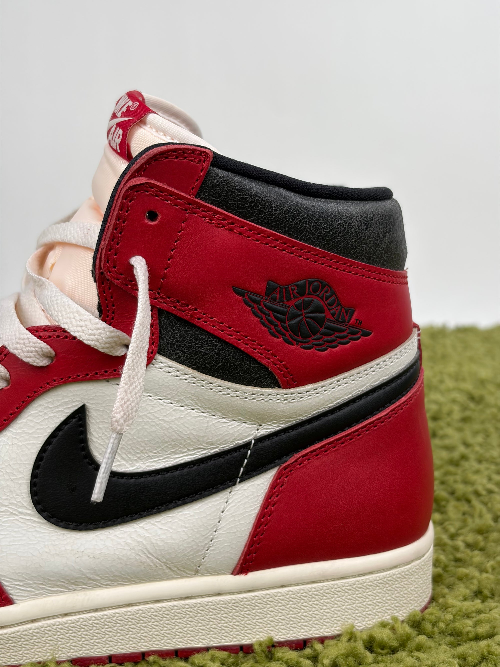 Air Jordan 1 retro High OG chicago Size 44 rosse bianche e nere