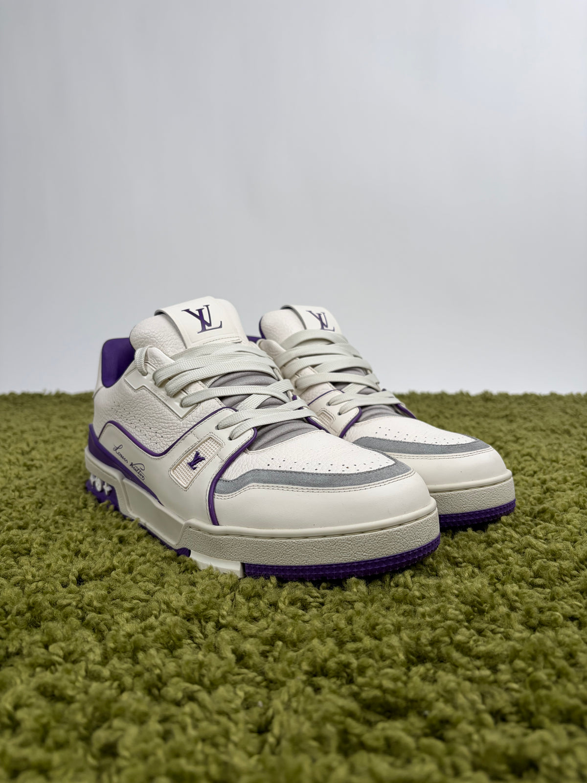 Louis Vuitton Trainer Viola 8.5