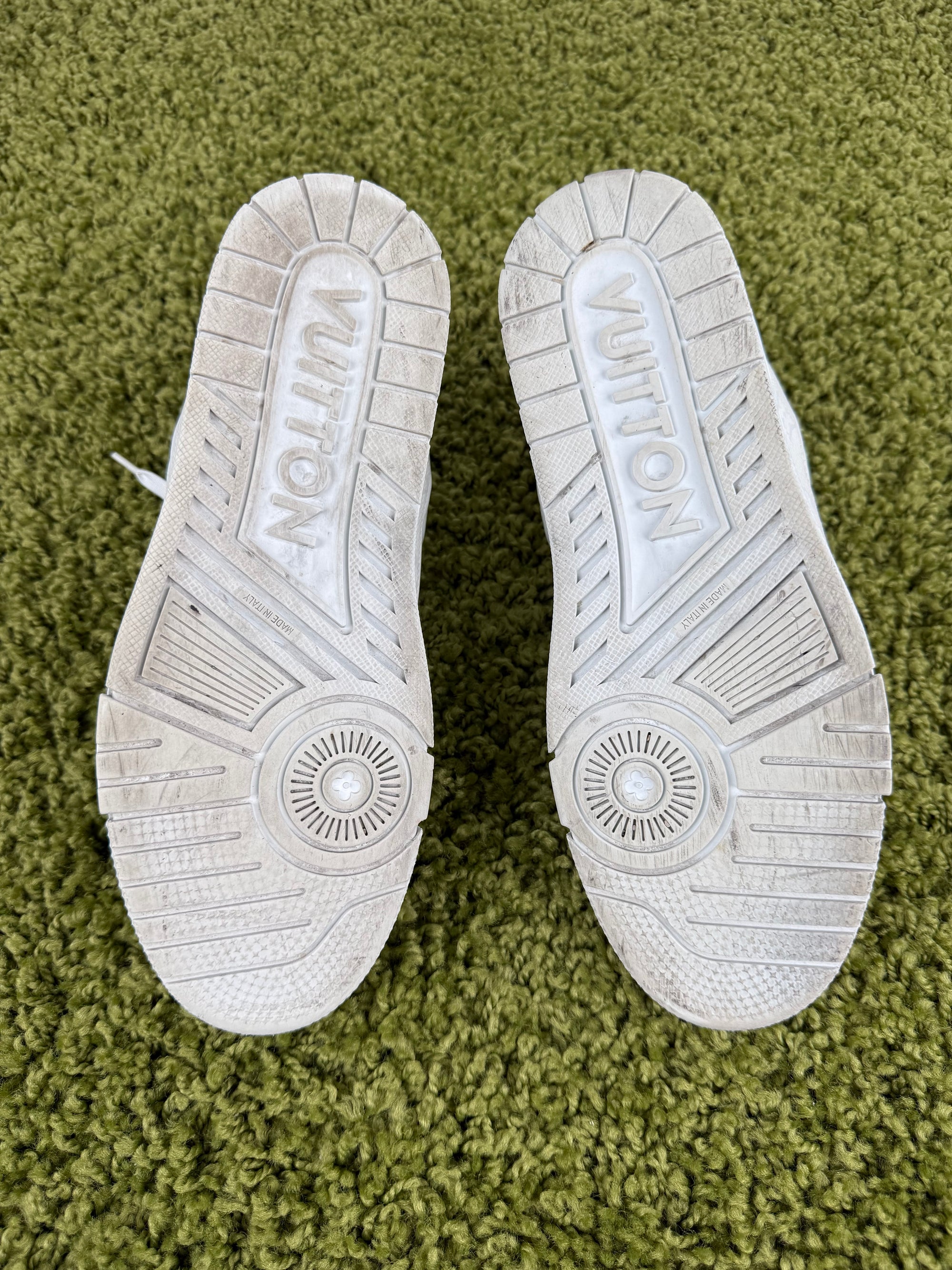Louis Vuitton Trainer 41 veste 42