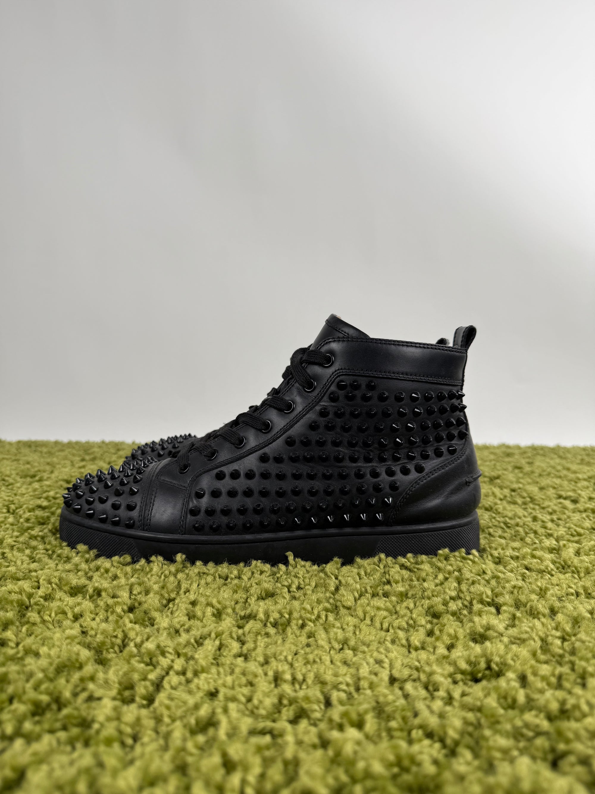 Christian Louboutin Spikes 42