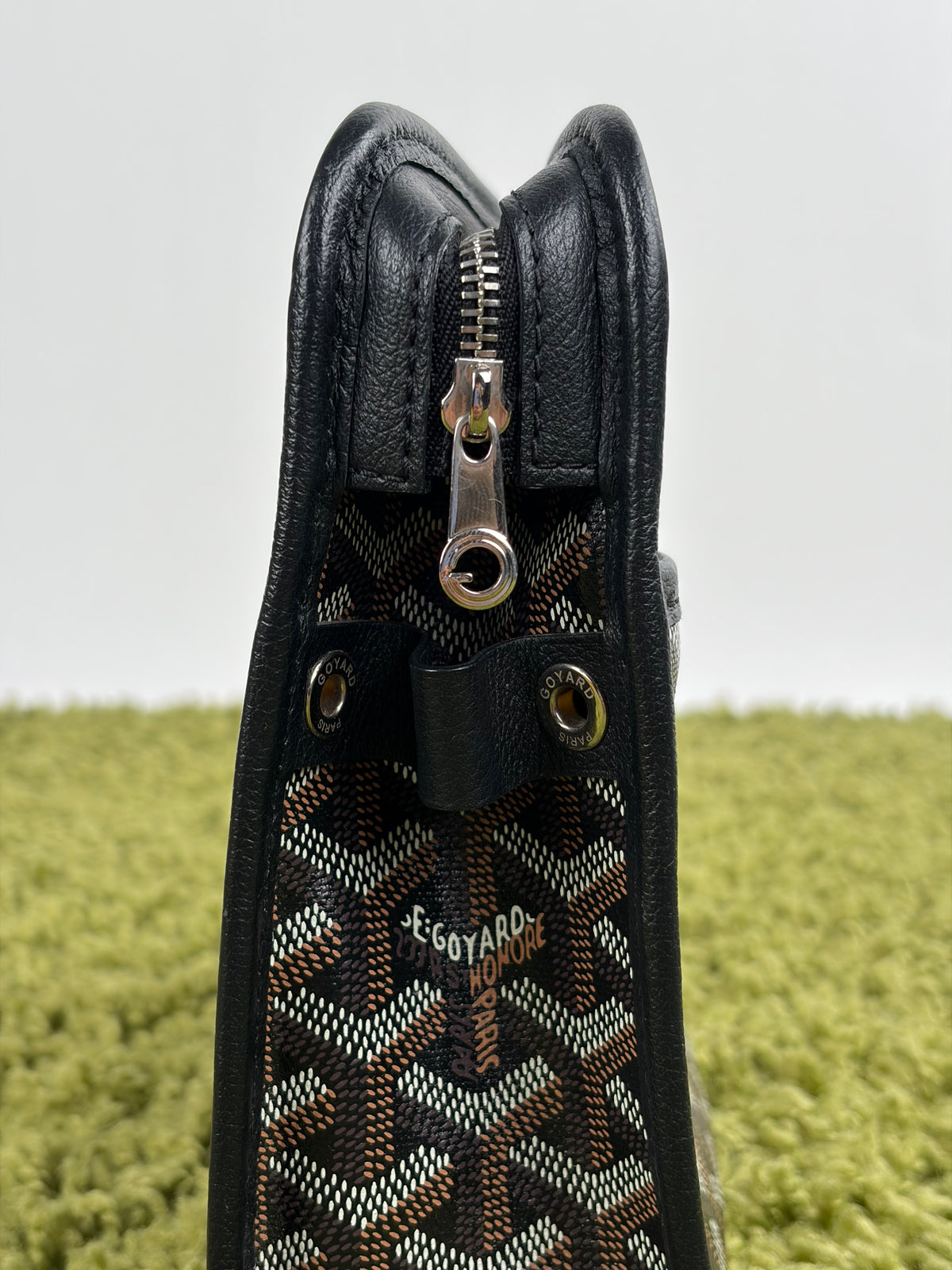 Pochette Goyard Jouvence MM in tela Goyardine Nera