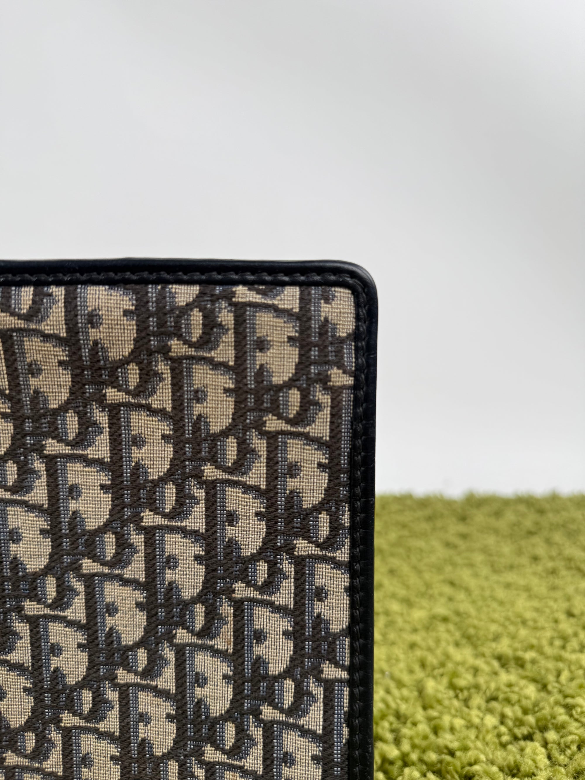 Pochette Dior Dea 30 Montaigne