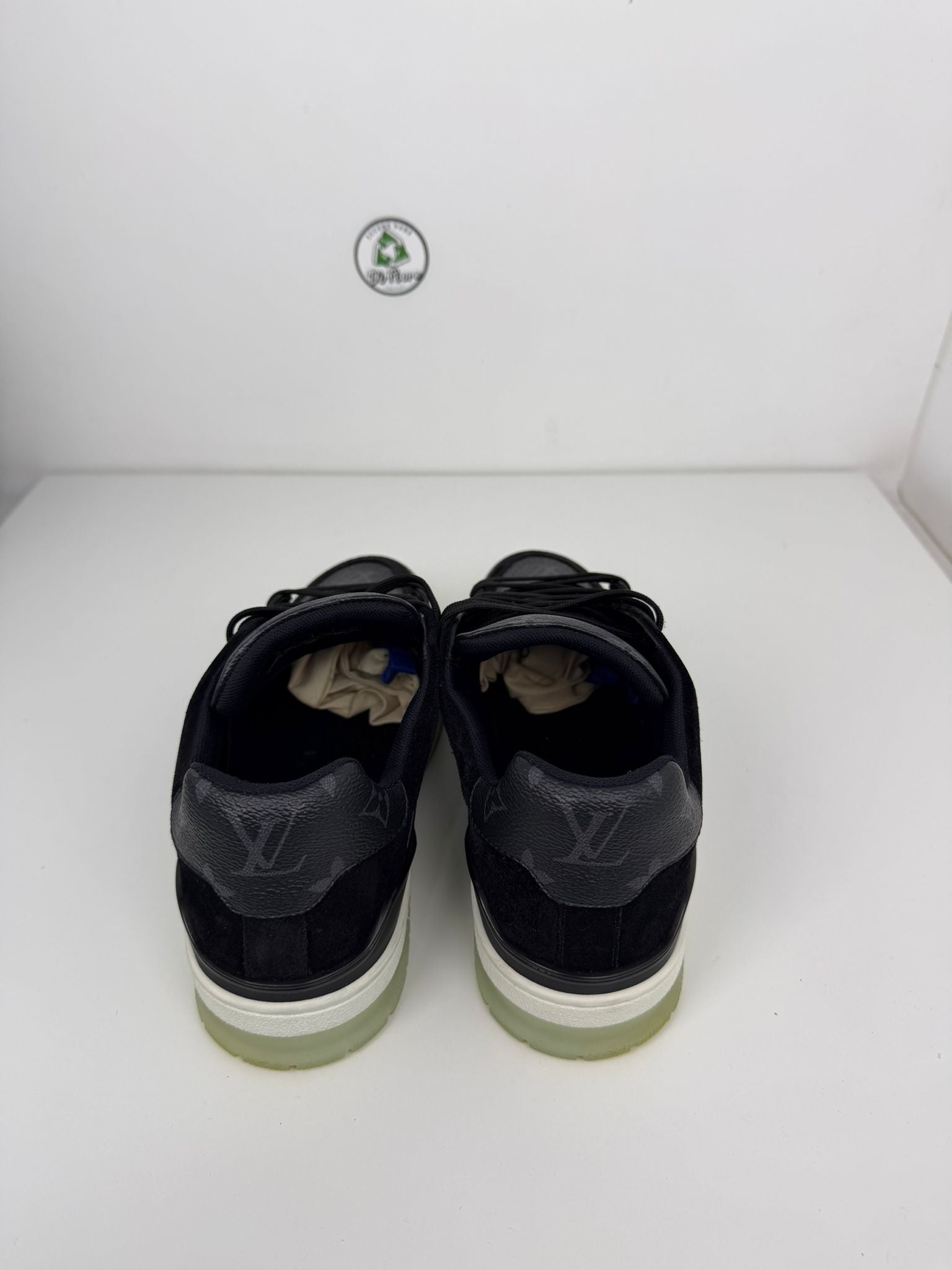 Louis Vuitton trainer Size 7=41 veste 42/42.5 nere