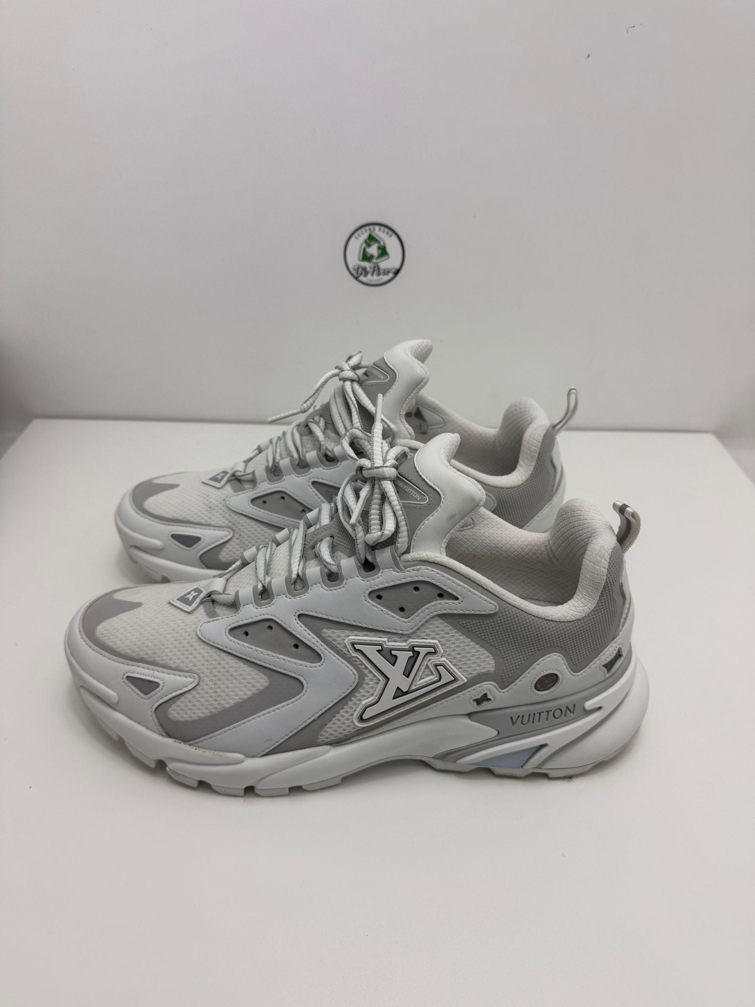 Louis Vuitton skate 8.5= 43.5 grigie e bianche