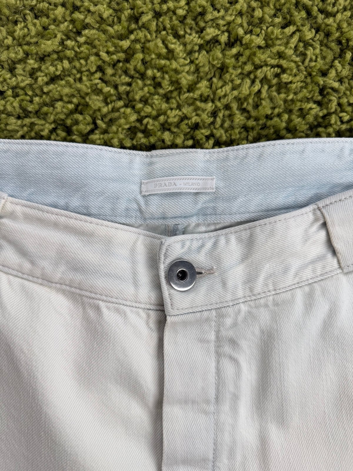 Pantaloncino Prada in denim Bianco 54 - Second Hand Di Fiore