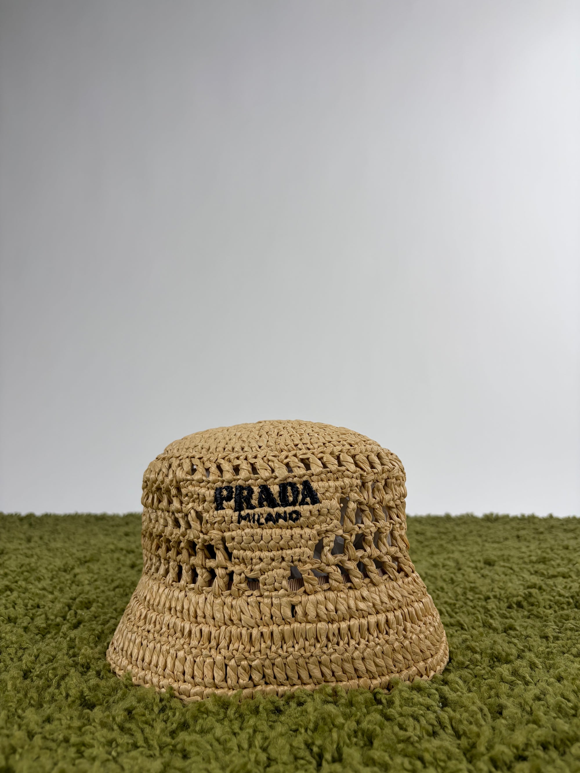 Cappello Prada beige