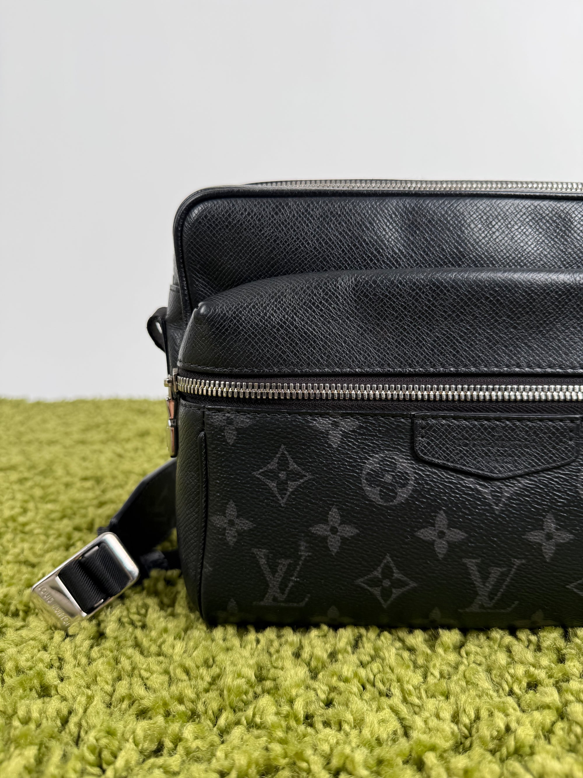 Borsello Louis Vuitton In pelle Nero