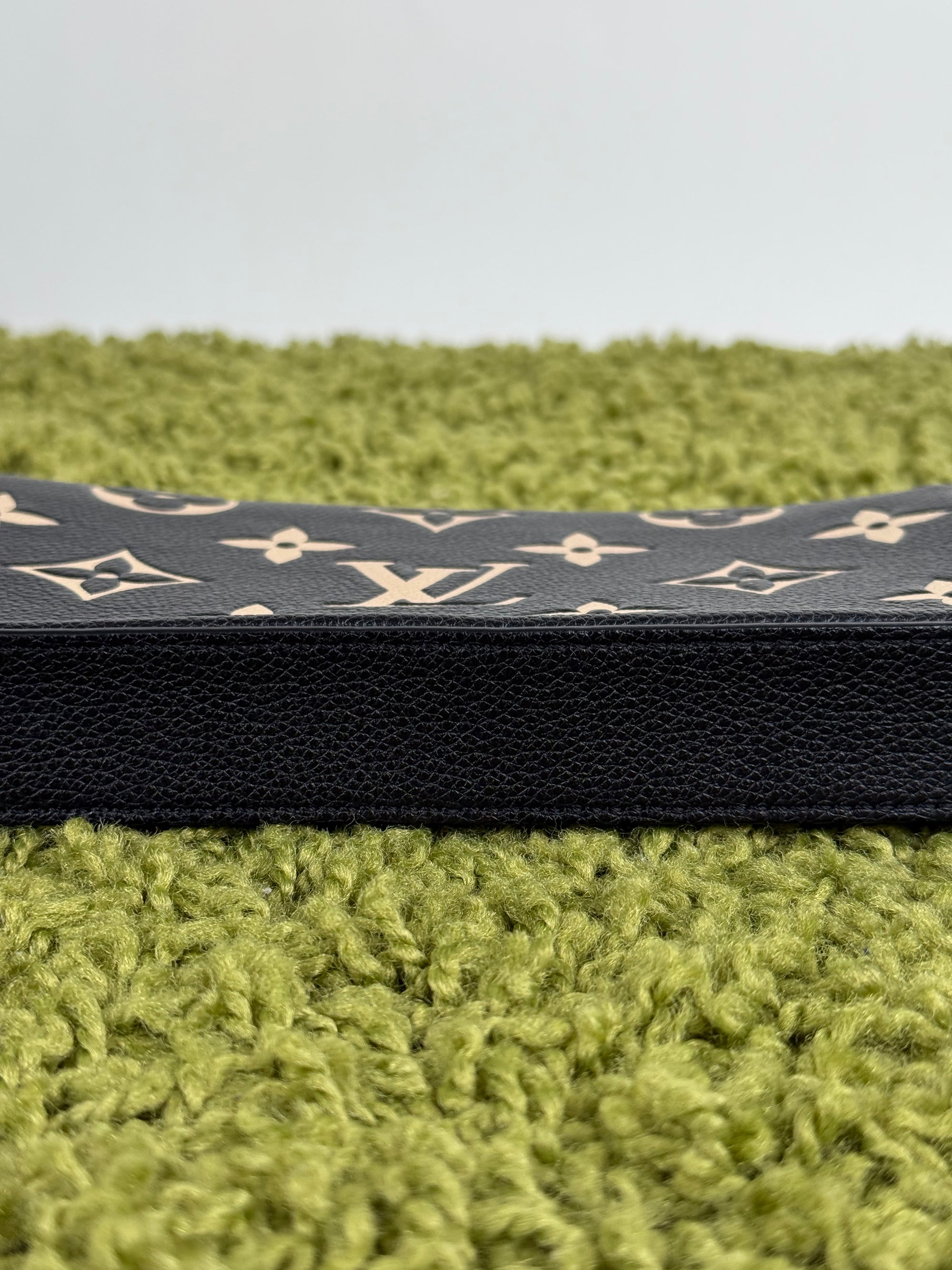 Pochette Louis Vuitton nera