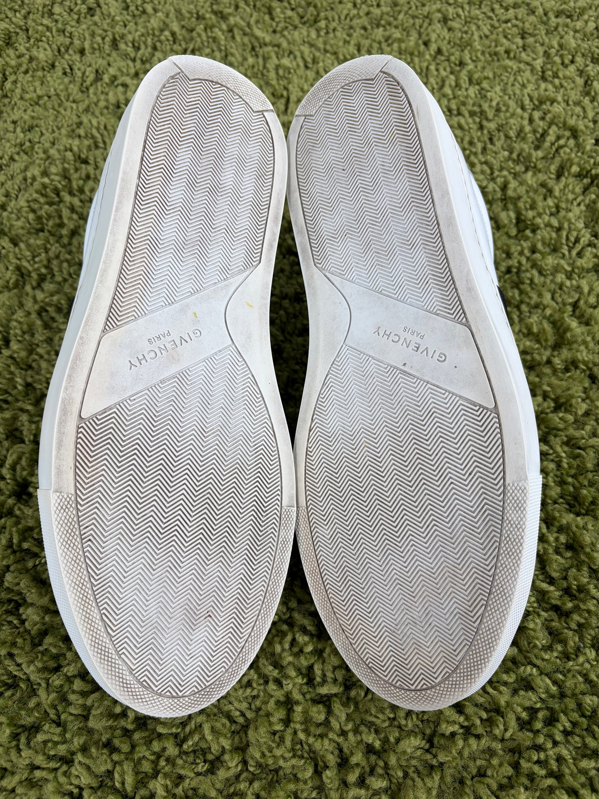 Givenchy Urban Street Bianca 41