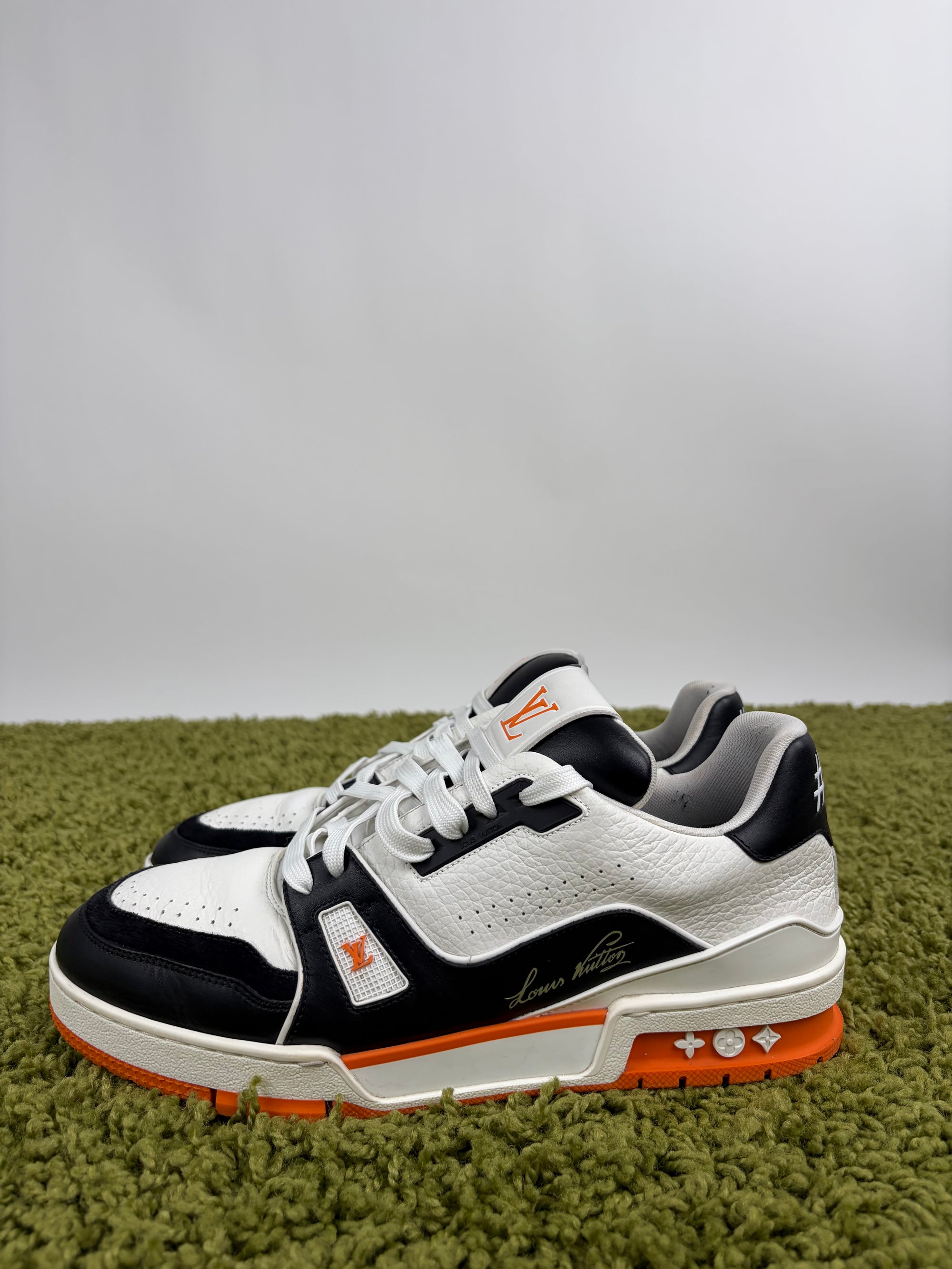 Louis Vuitton trainer Size 8=42 calza 43 bianche nere e arancioni