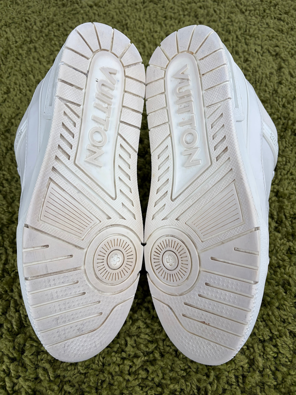 Louis Vuitton Trainer Bianca 7