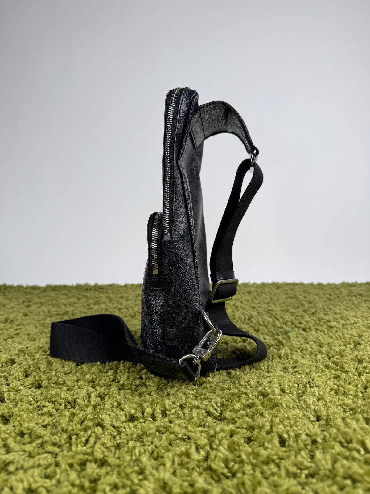 Mono spalla Louis Vuitton Avenue Sling Nero