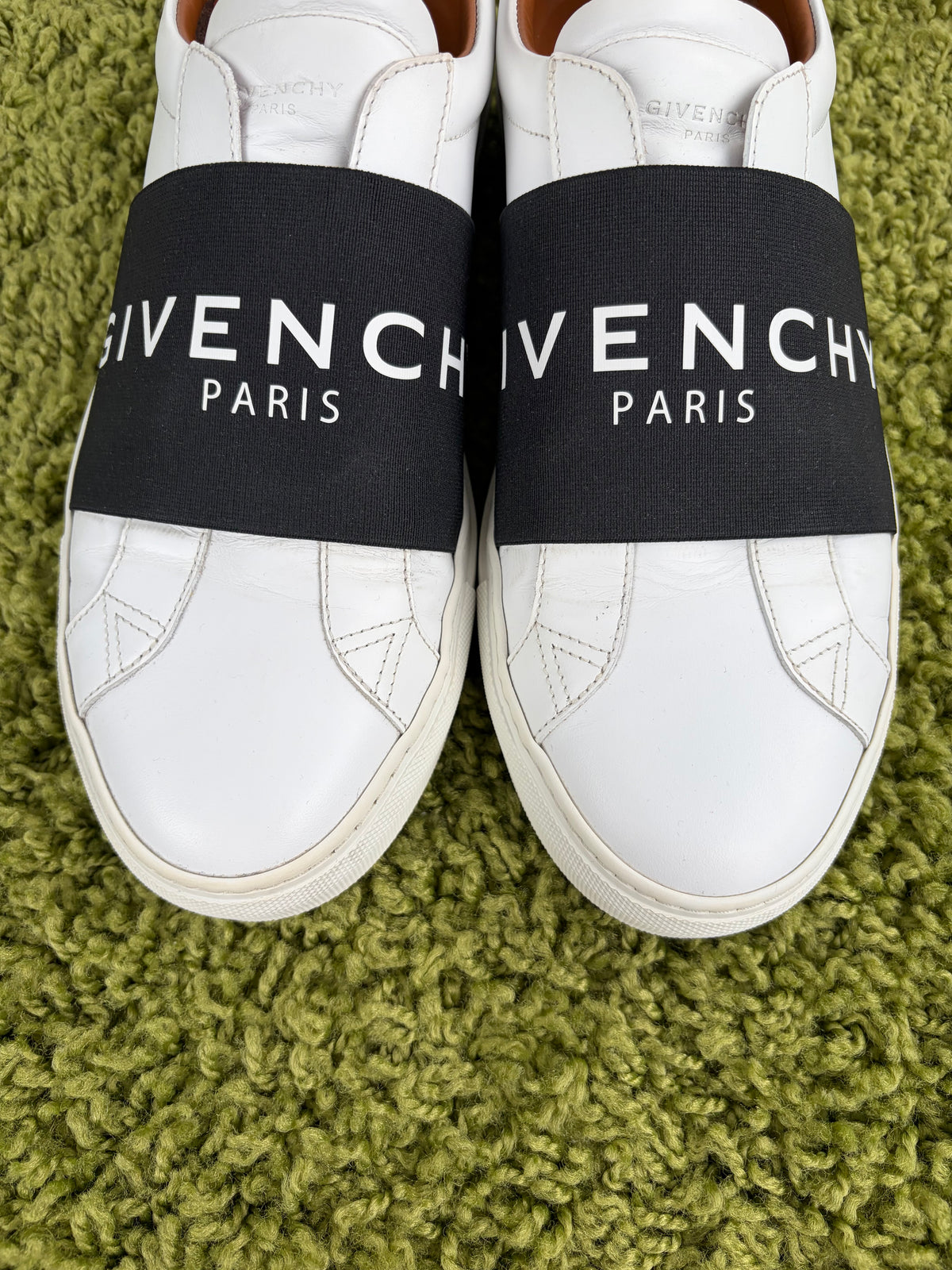 Givenchy Urban Street Bianca 41