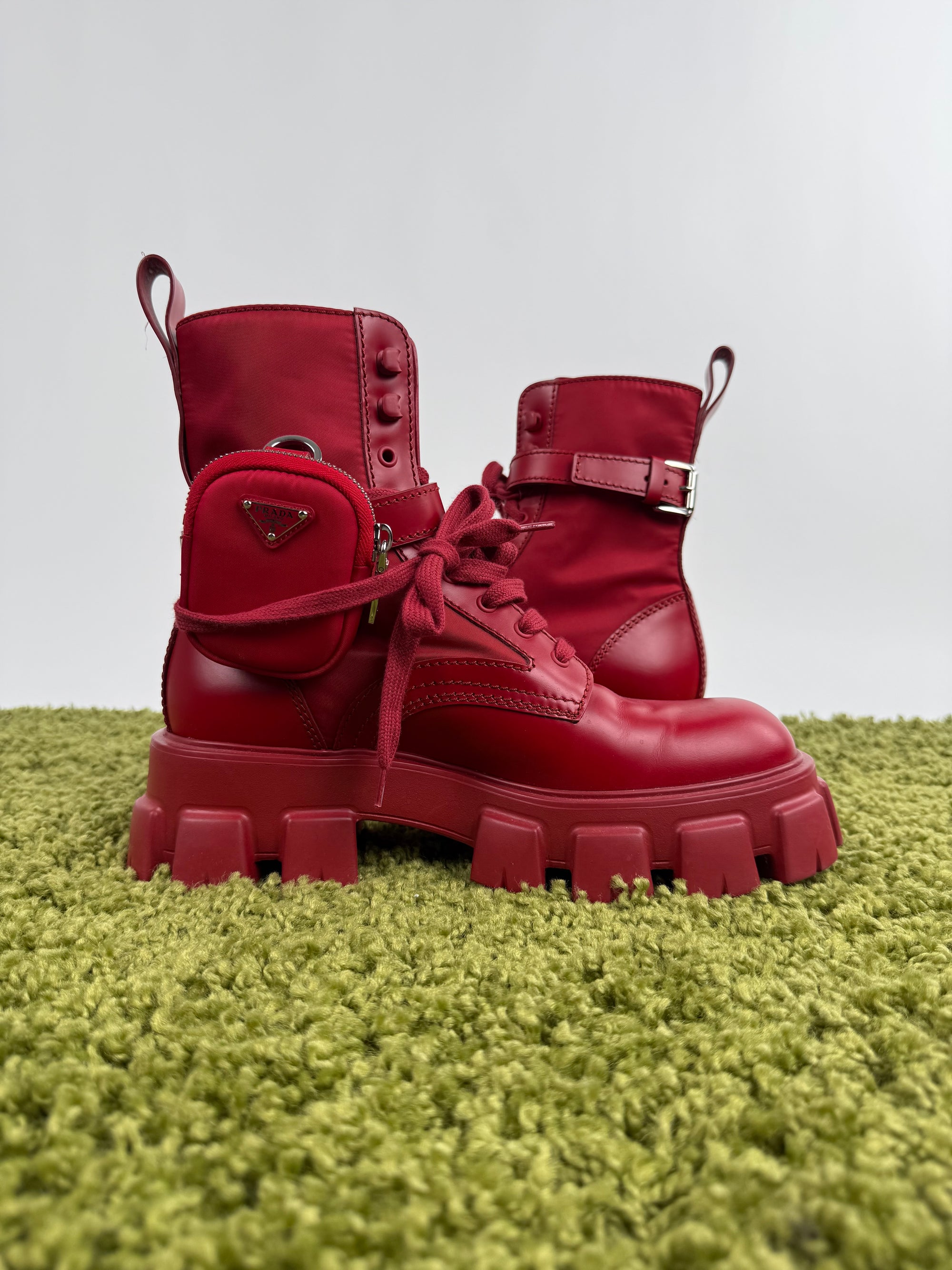 Prada Monolith in Pelle Rossa 8.5=42.5